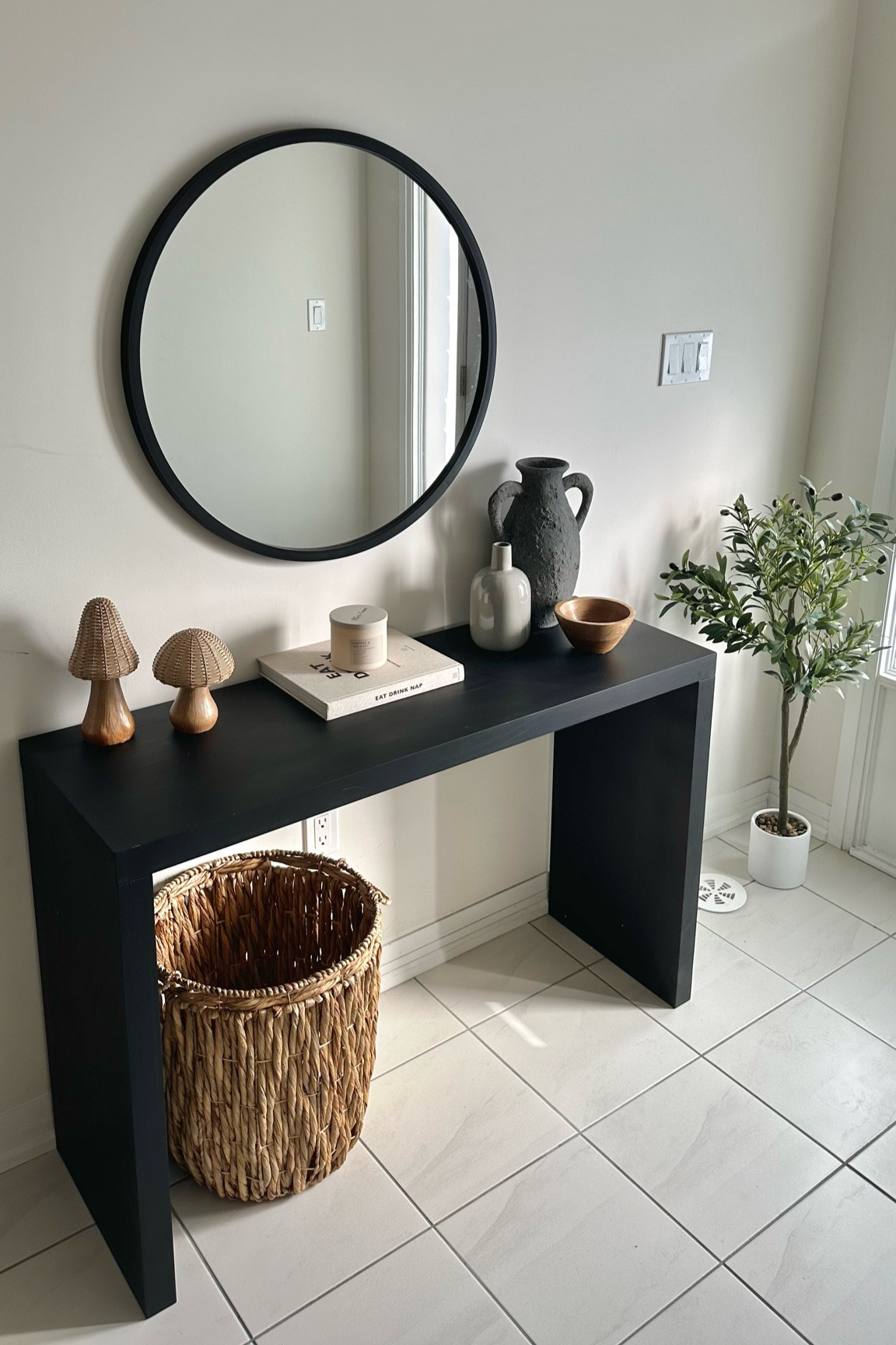 BELOW ARE ALL ALTERNATIVES! Could not link exact items!
Console - Bouclair
Mushrooms, Dark Grey Vase, Mirror, Wooden Bowl - Marshall’s & Homesense
Basket- Winners
Light grey Vase, Olive Tree- Superstore 

#LTKdecor


#LTKhome #LTKSeasonal