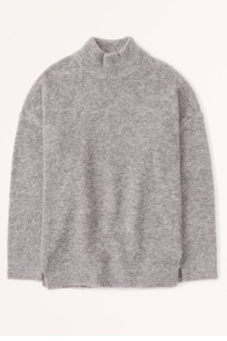 Comfy tops & winter clothes on sale 

#LTKsalealert #LTKFind #LTKSeasonal