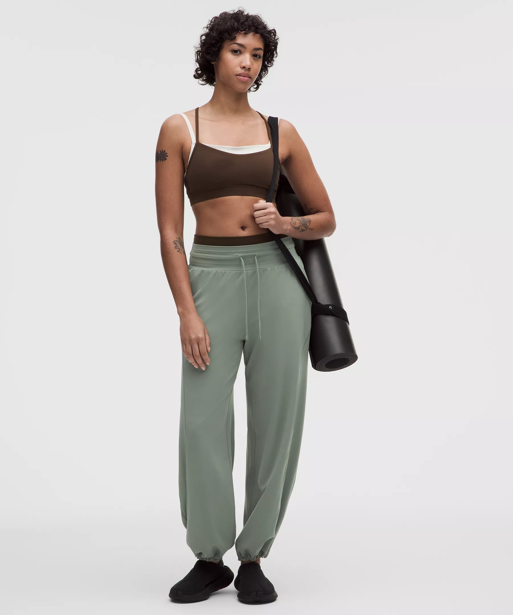 Groove Low-Rise Relaxed Cinch Pant *Regular | Women's Pants | lululemon | Lululemon (US)