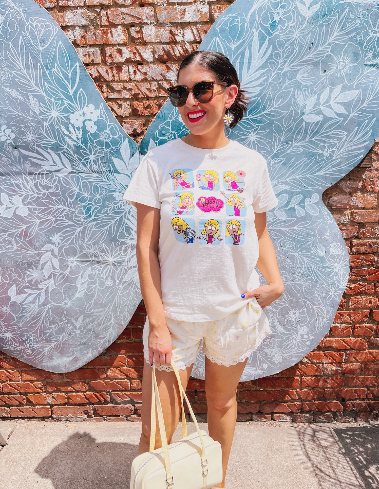 Cute Summer Outfit from Target 💛🤍☀️ Floral Lace Trim shorts with little yellow flowers and a nostalgia Lizzie McGuire tee 🌼 Yellow handbag is also Target. 




#LTKTravel #LTKSeasonal #LTKootd