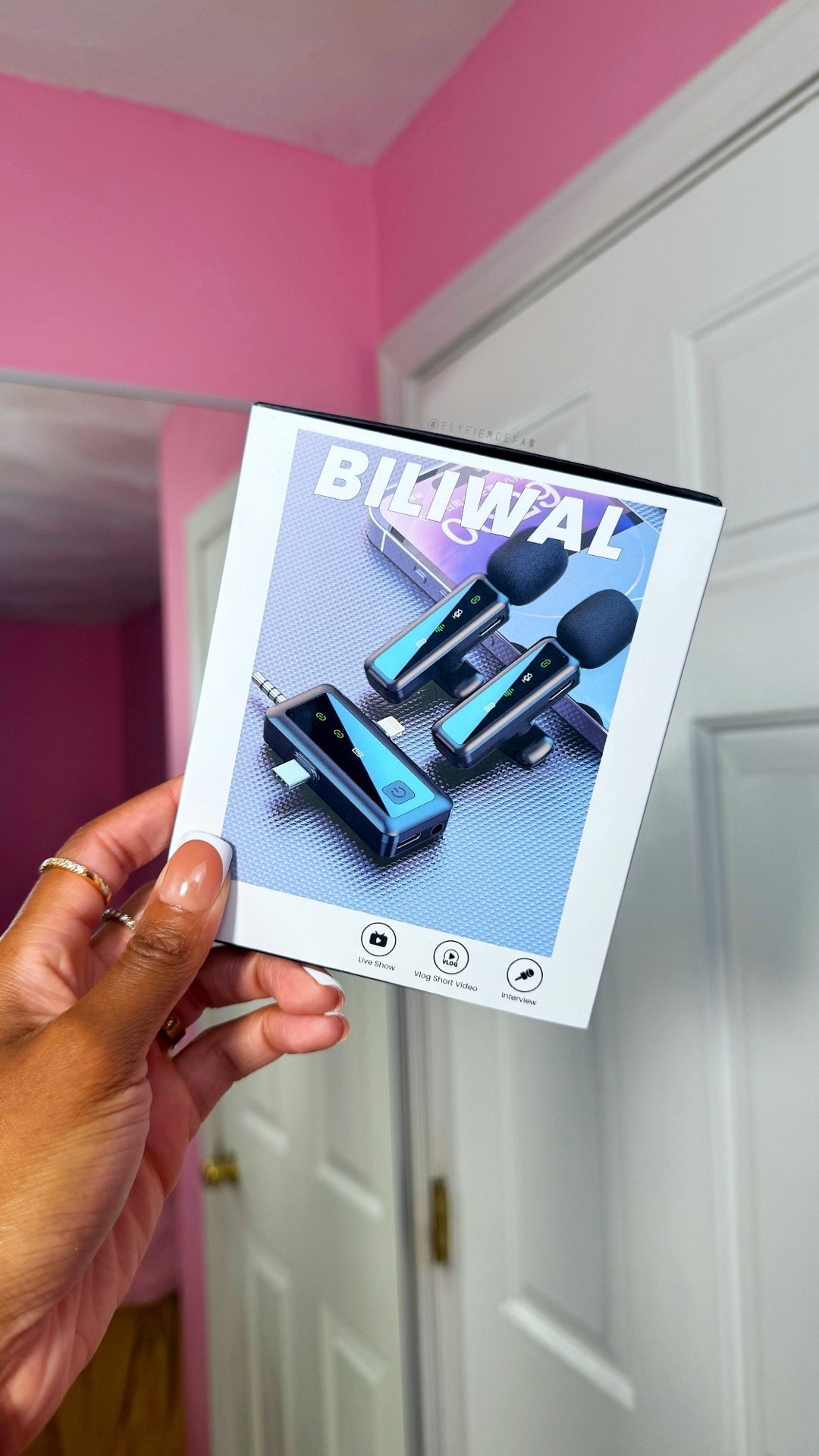 I got this wireless mic set to cancel out the noise of my fan when I’m filming on hot days, and with the windproof mic covers, it works like a dream! 🎤🙌🏾✨ definitely a content creator essential.

I got this specific microphone set because the receiver can plug into my phone or my DSLR camera. It’s super easy to set these up and use them immediately!