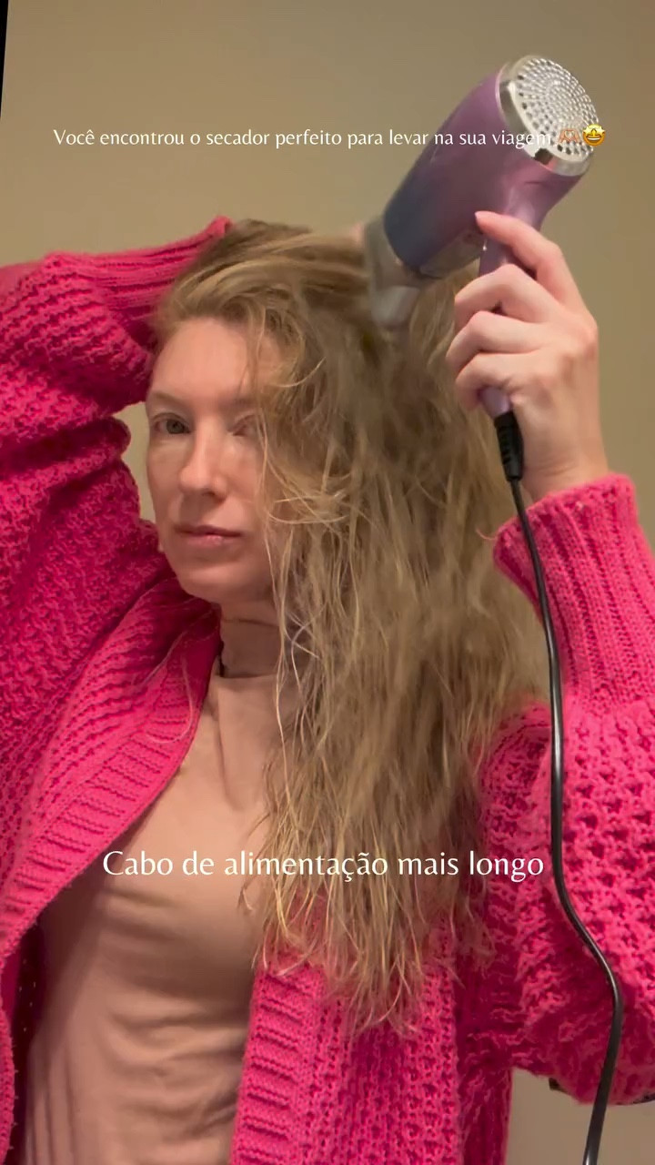 Você também já encontrou seu secador perfeito para levar na sua viagem? 💁🏼‍♀️✨🧳🇺🇸✈️ @mondialbr @juliette @svassessoria 

#mondial #coleçãoquatroelementos #mondialjuliette #secadordecabelo #mondialbyjuliette