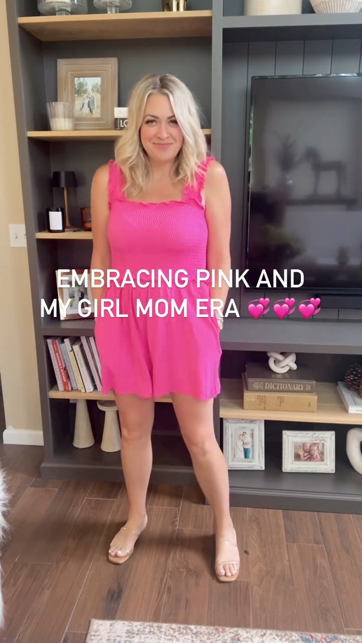 Pink romper for mom and baby ✔️