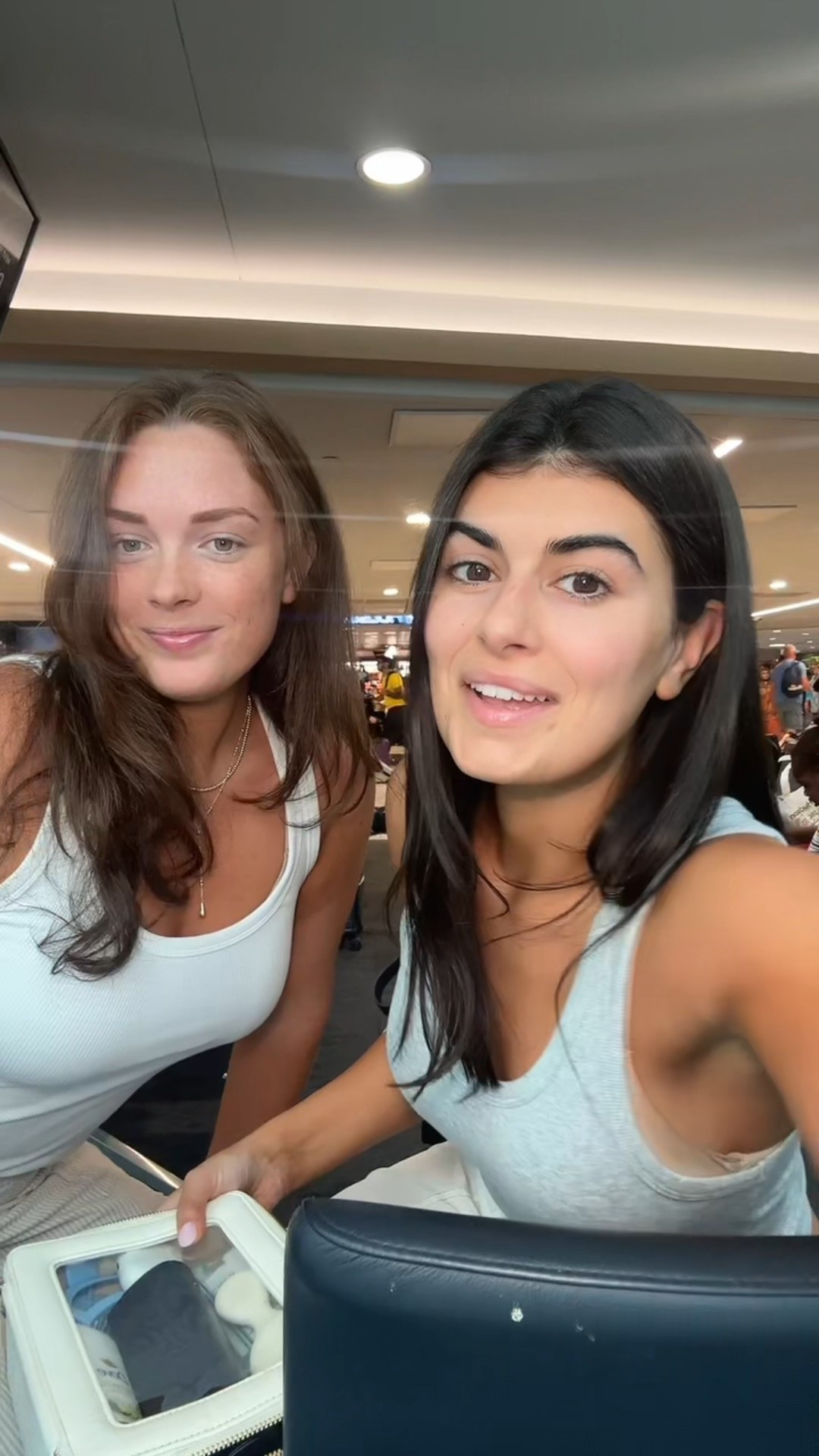 Travel essentials! Everything in my airplane bag✈️✨ Add to cart for prime day 7/8-7/11!

#LTKSaleAlert #LTKFindsUnder50 #LTKTravel