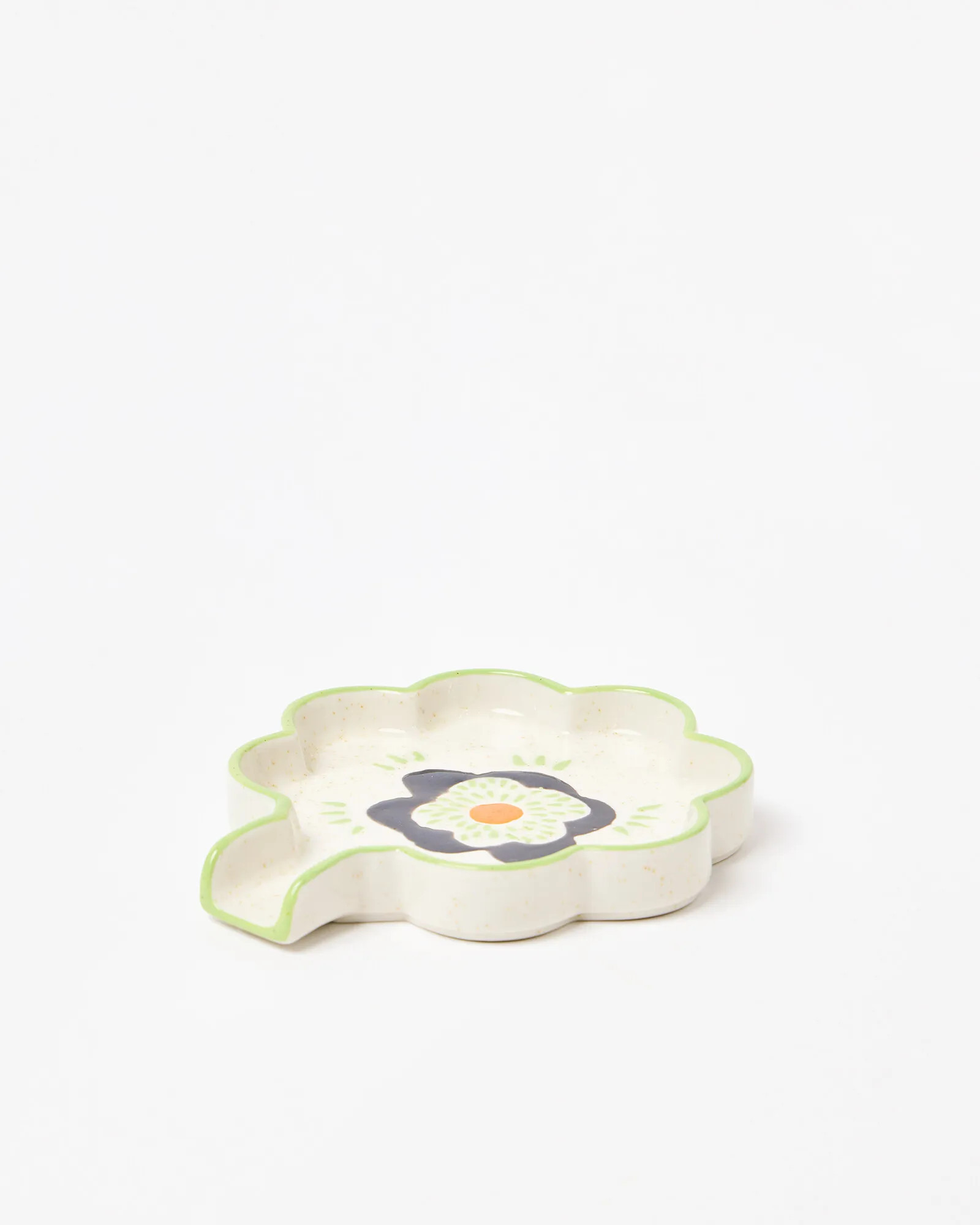 Flower White Ceramic Soap Dish | Oliver Bonas (Global)