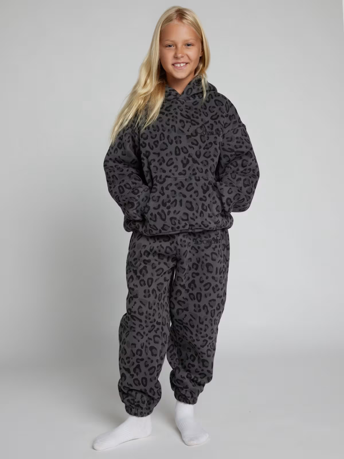 Minimalist Kids Sweatpants — Comfrt | Comfrt