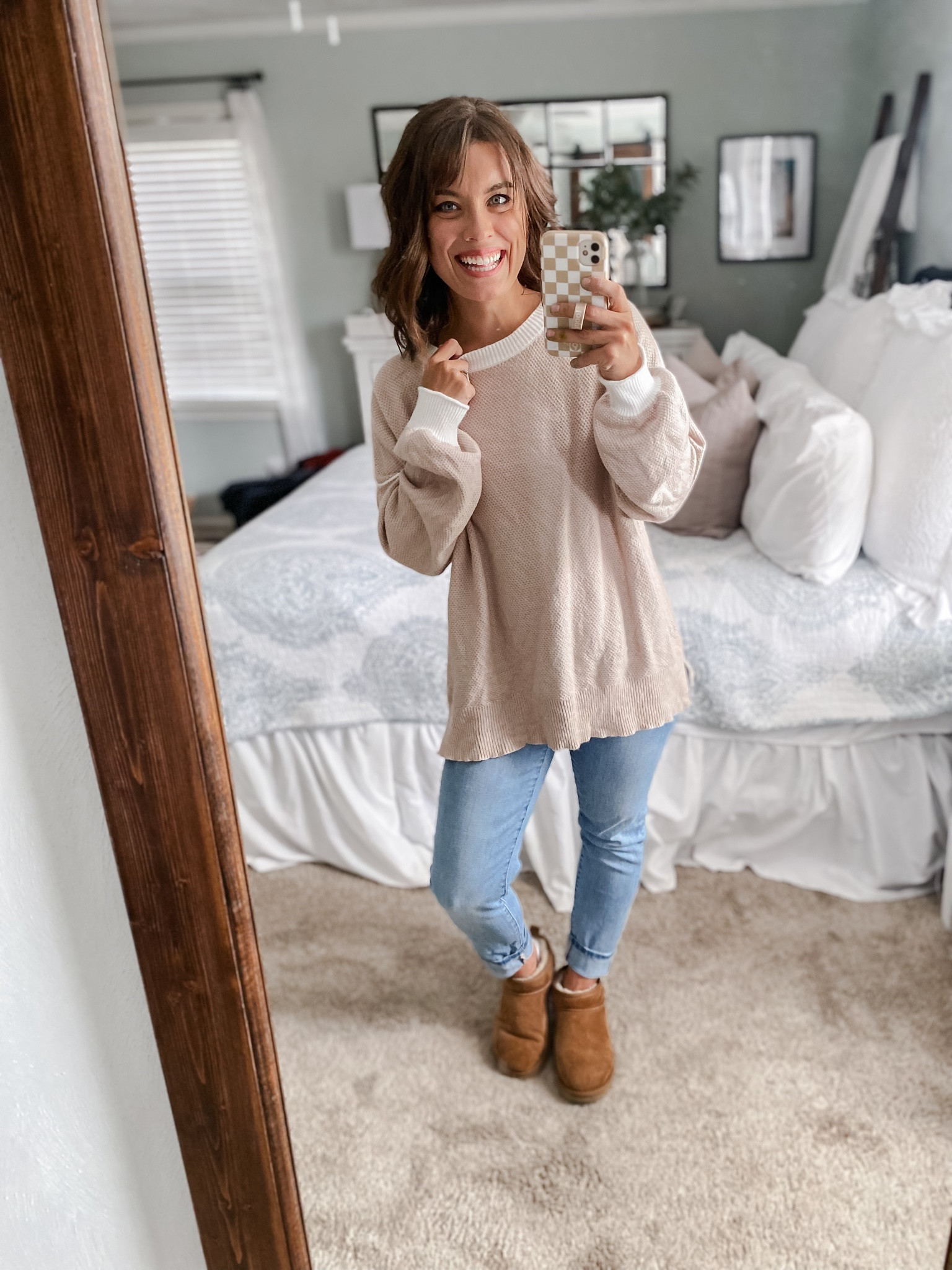 The comfiest oversized Amazon sweater paired with the actual coziest shoes I’ve ever worn 👏🏼 

Wearing size M in the sweater

#LTKfindsunder50 #LTKSeasonal #LTKstyletip