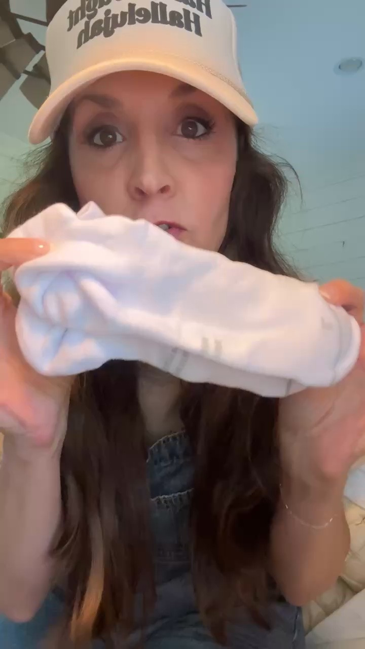 These socks have gone viral on Amazon! 

Amazon, Amazon finds, socks, ankle socks, Amazon fashion, fitness, fitness finds, fitness essentials, workout socks, sports socks, athletic socks

#LTKActive #LTKfitnessgoals