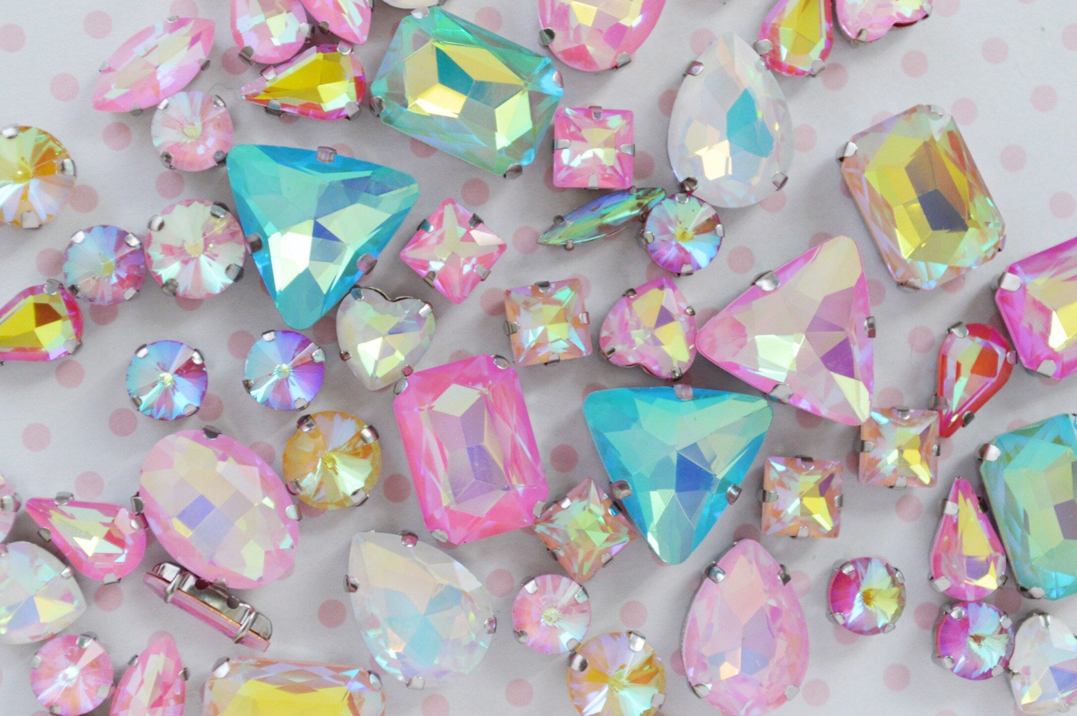 Mix Shape and Color Opalescent Emerald Heart Teardrop Diamond Sew On Flatback Glass Rhinestone Cabochons Ab Jelly Iridescent Gem - set of 25 | Etsy (Global)