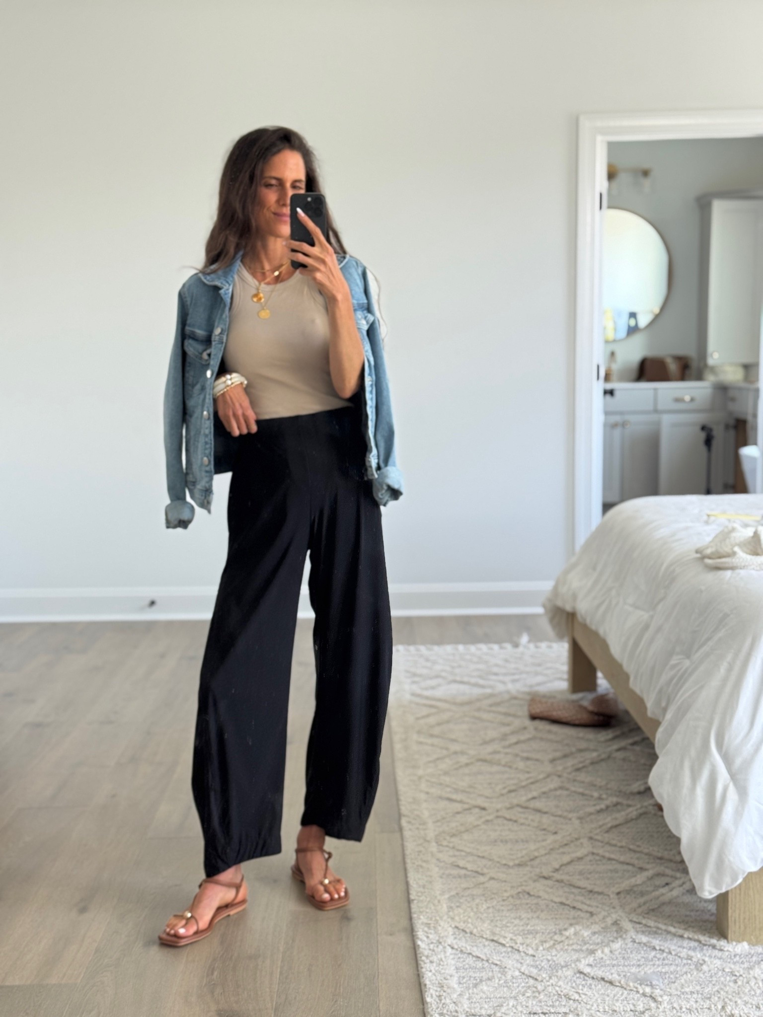 The best barrel leg pat perfect for travel, coffee runs, work, and so much more. And I found a look for less that’s honestly just as good!

#LTKgrwm #LTKootd #LTKmomlife