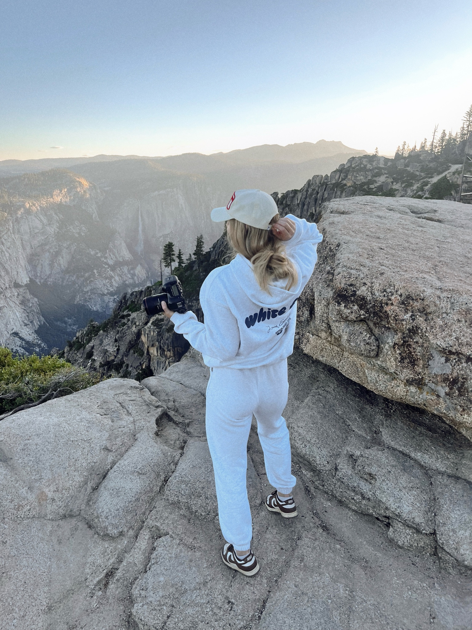 This exact outfit isn’t for sale on the LTK app so i linked similar! 

#LTKStyleTip #LTKFindsUnder100 #LTKTravel