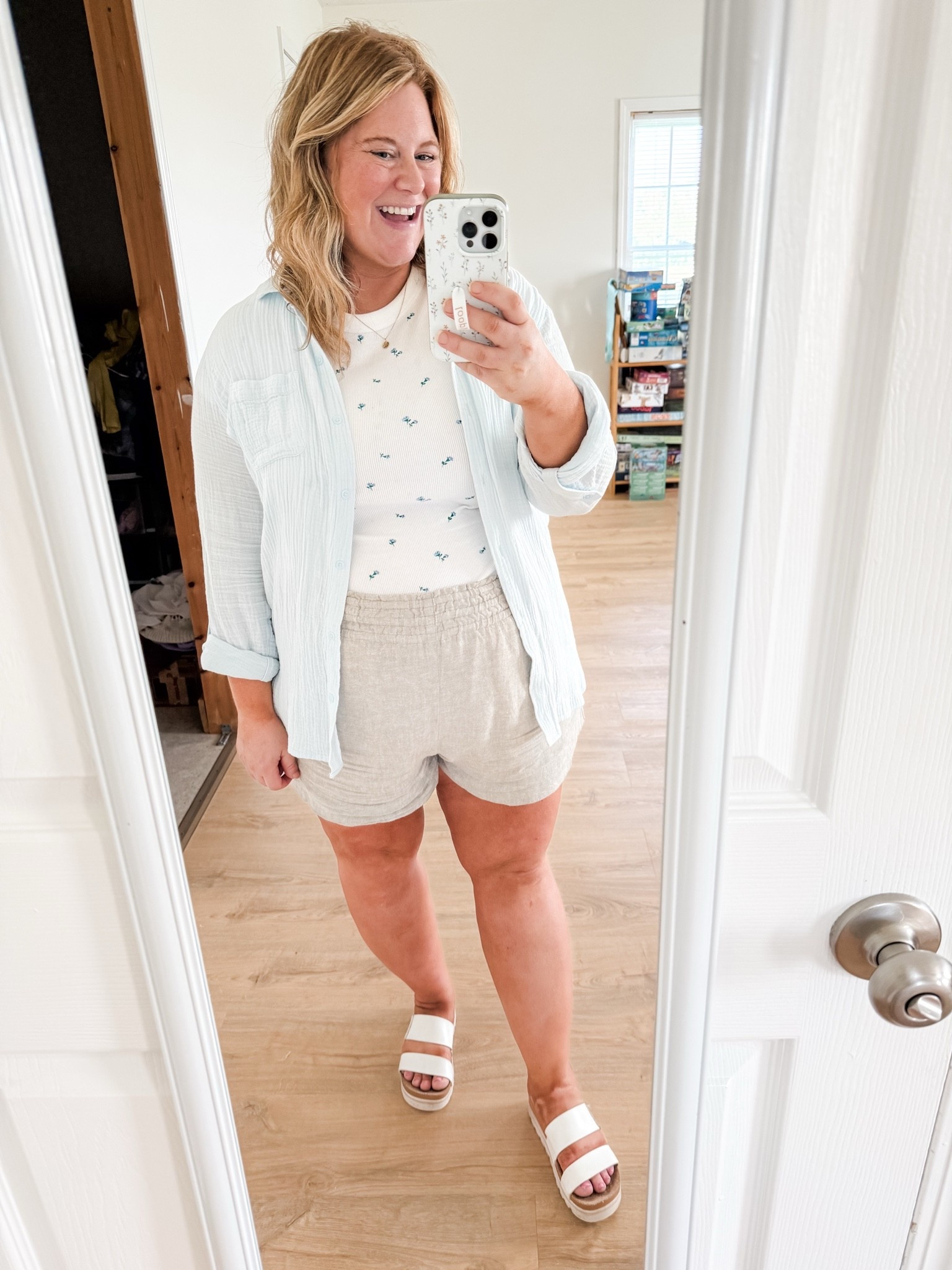 I’m loving these linen shorts!! Nice and loose and don’t ride up at all.  I’m wearing an XXL for the bump but I’d go with your true size or you could probably even size down as they’re linen.

#LTKootd #LTKMidsize #LTKBump