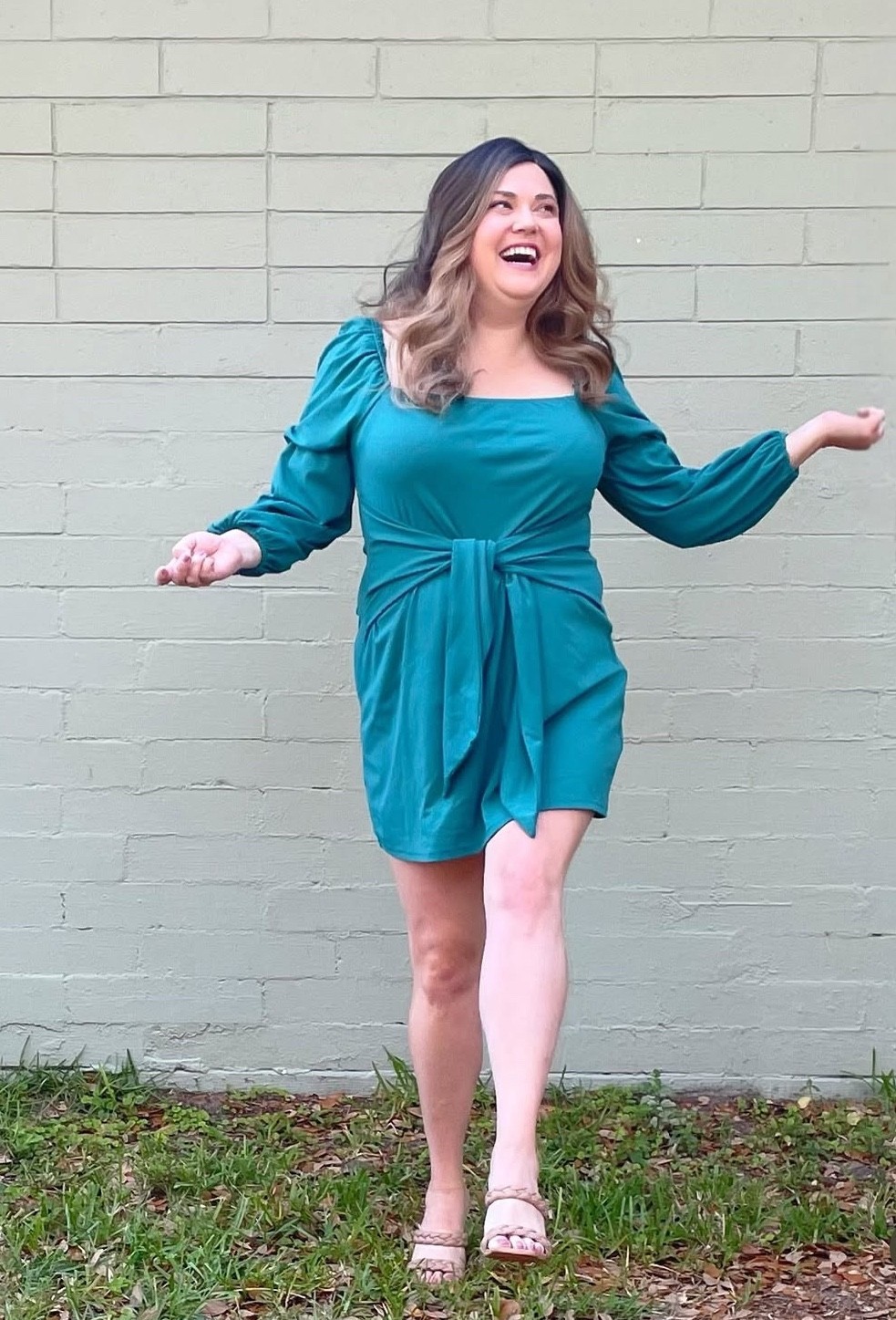 This green dress is perfect for Christmas festive cheer!! 

#LTKFindsUnder50 #LTKMidsize #LTKFindsUnder100