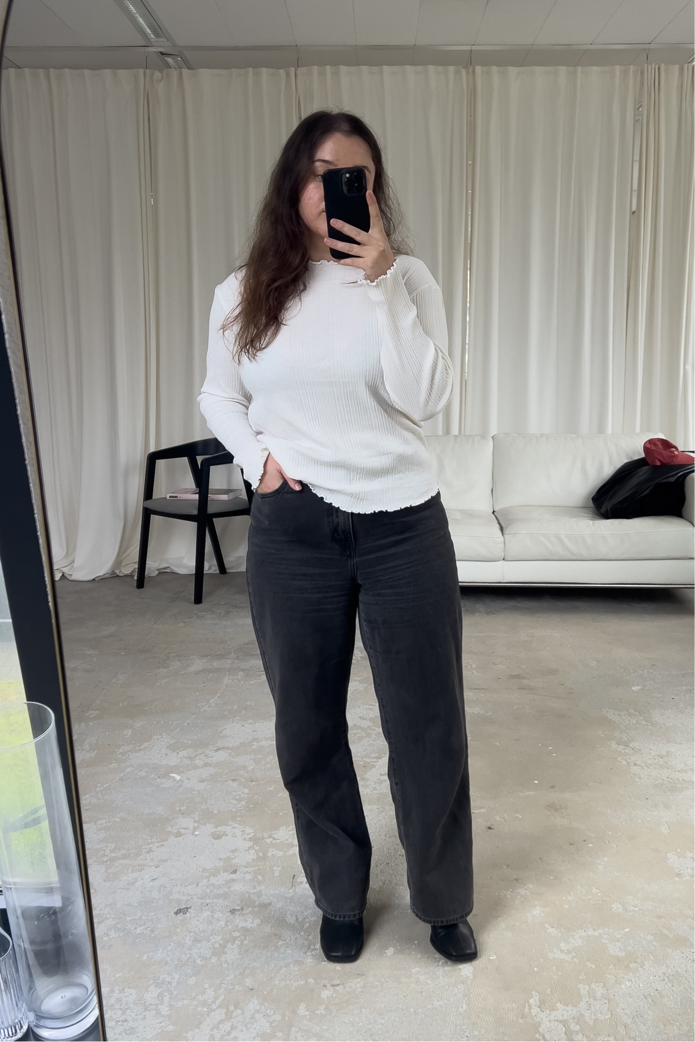 Daily outfit ideas. Inspired by minimal style aesthetic. Petite size fashion. Petite size style. Transitional outfit inspiration. Scandinavion fashion style. Oversized outfit. Follow @laura.cjg on Instagram and Tiktok for more daily outfit inspo. Cool girl summer outfits. Minimal style inspo. Mid size minimal style inspo. Petite size style inspo. Fall outfit ideas. Petite style. Petite fashion. Mid size fashion. Mid size style. Minimal outfits. Minimal work outfit. Casual chic outfit. Transitional outfit. Spring outfit inspo. Spring outfits. Layering. Capsule wardrobe. Winter outfits. Winter outfit ideas. winter outfit inspo.

#LTKeurope #LTKmidsize #LTKstyletip