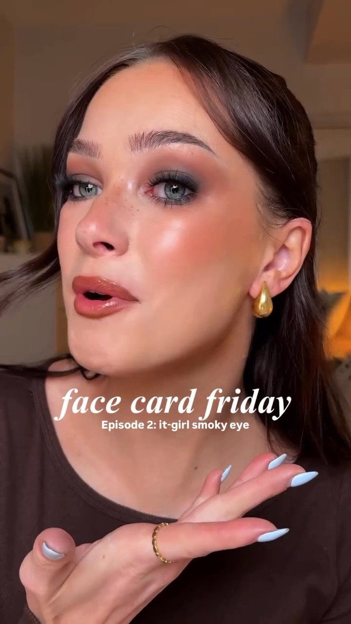 Face Card Fridays: it-girl smoky eye 🤎

Grab a fun drink & let’s do our makeup together! This is your classic smoky eye face card tutorial 🤏🏻

good makeup is technique, not just product. 
today’s face card details:🤎 @narsissist soft matte concealer- vanilla
(Used as an eyeshadow base)
🤎 @maccosmeticscanada gel eye pencil- black
🤎 @patricktabeauty Major dimensions iii palette (shades: trademark & irreplaceable)
🤎@morphebrushes rounded blender brush & detail smudge brush
🤎 @urbandecaycosmetics tube job mascara 
🍹drinking: @cottagesprings raspberry lemonade 🍋

Same time next Friday 🤍
#facecard #smokeyeyetutorial #makeuptutorial #smokeyeye #eyeshadowtutorials 

Soft glam smoky eye tutorial, makeup using only 2 eyeshadows and 2 brushes