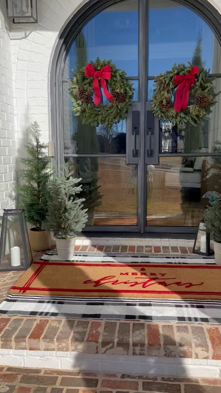   Christmas front porch decor 

#LTKSeasonal #LTKHome #LTKHoliday
