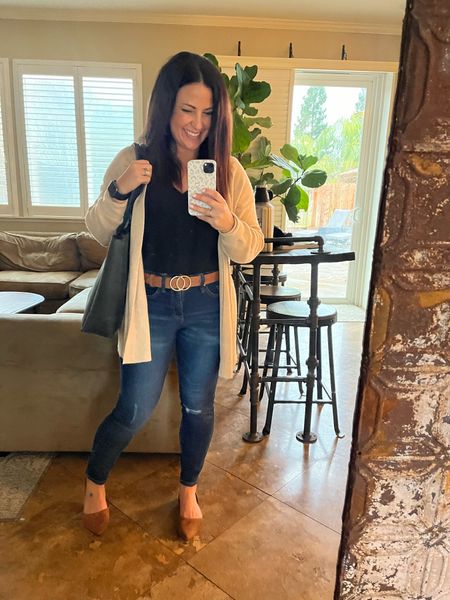 Wearing some of my favorite closet classics - open cardigan, v neck tee, skinny jeans, belt, pointed toe flats.

Teacher stye
Petite style
Mom outfit 

#LTKover40 #LTKstyletip #LTKfindsunder50