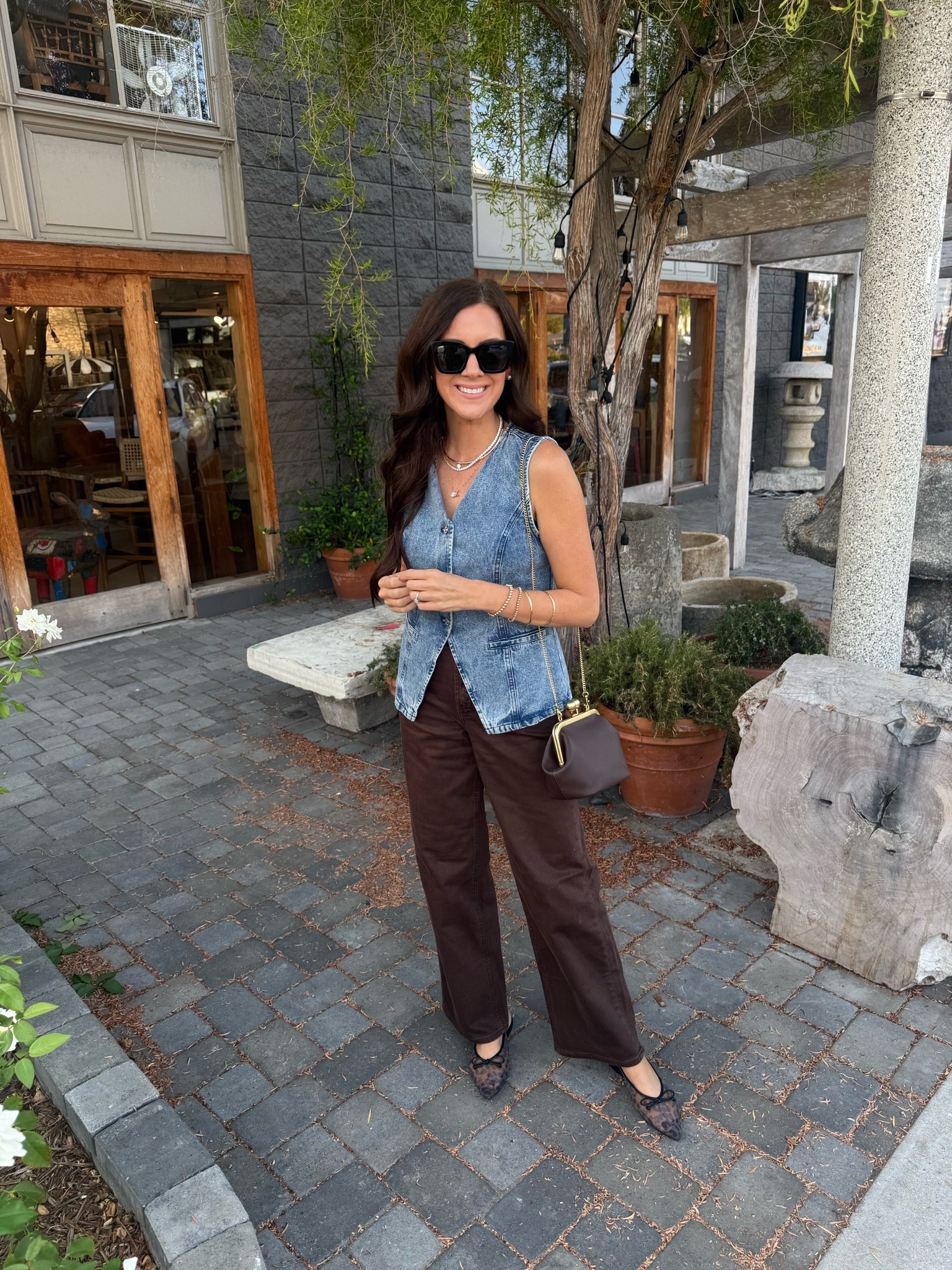 What I wore last night to see Jeff Lewis live!
Small denim vest
Size 2 regular jeans // 
Flats run tts

#LTKSaleAlert #LTKootd #LTKSeasonal