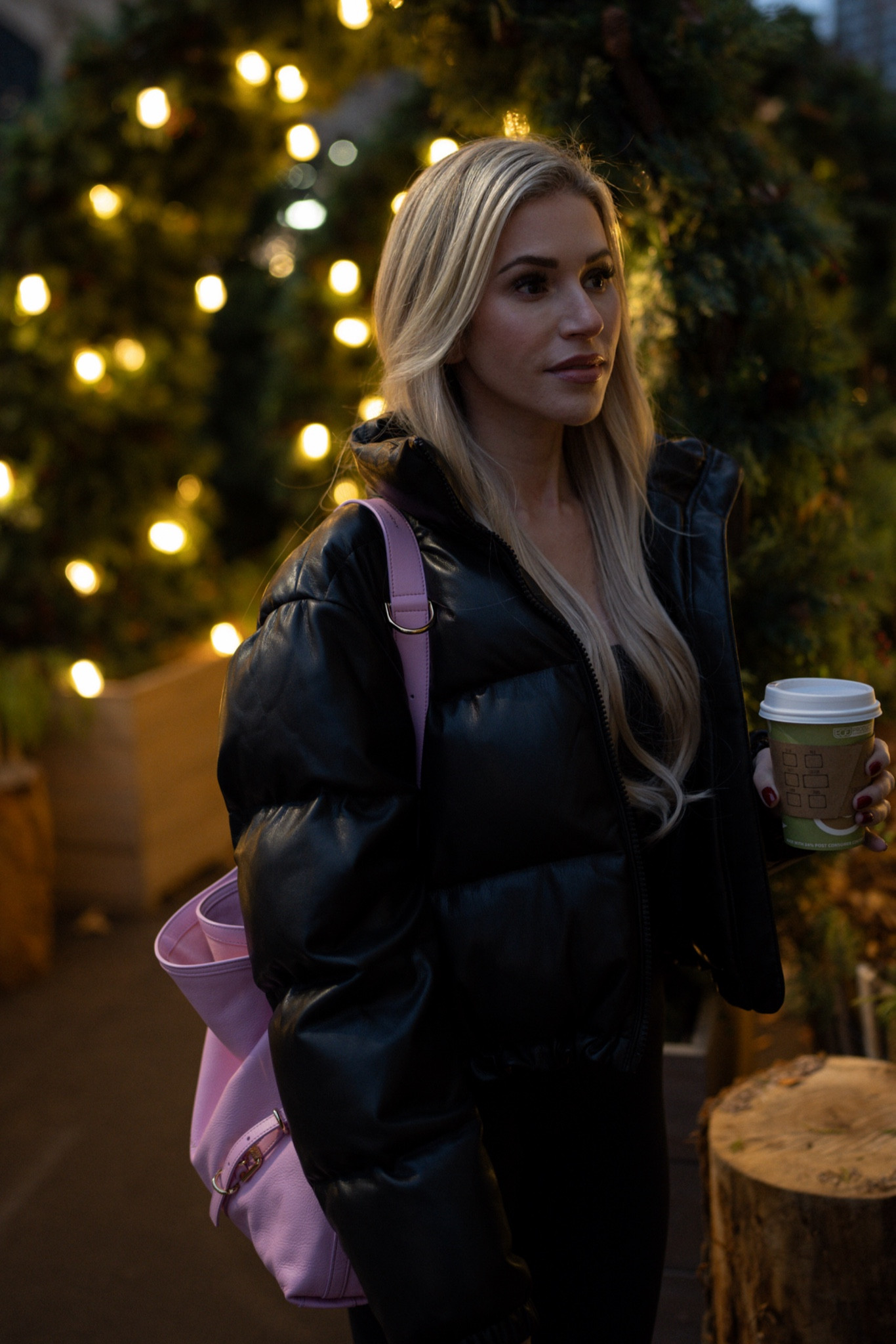 It’s puffer szn! 

#puffer #wintercoats #leatherjacket #aritzia #winterfashion

#LTKSeasonal #LTKGiftGuide #LTKstyletip