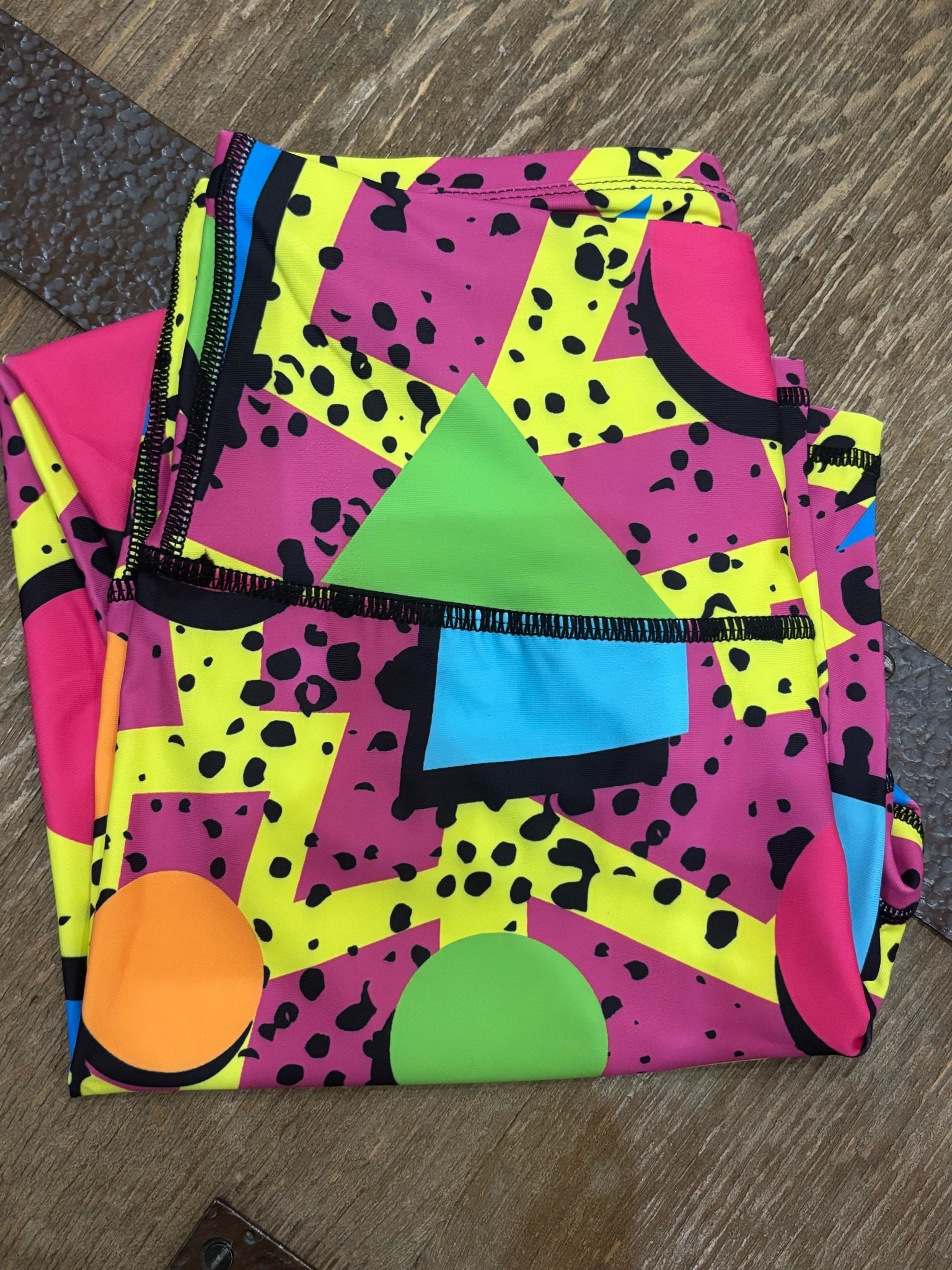 90s inspired workout leggings

#LTKootd #LTKfitnessgoals #LTKActive