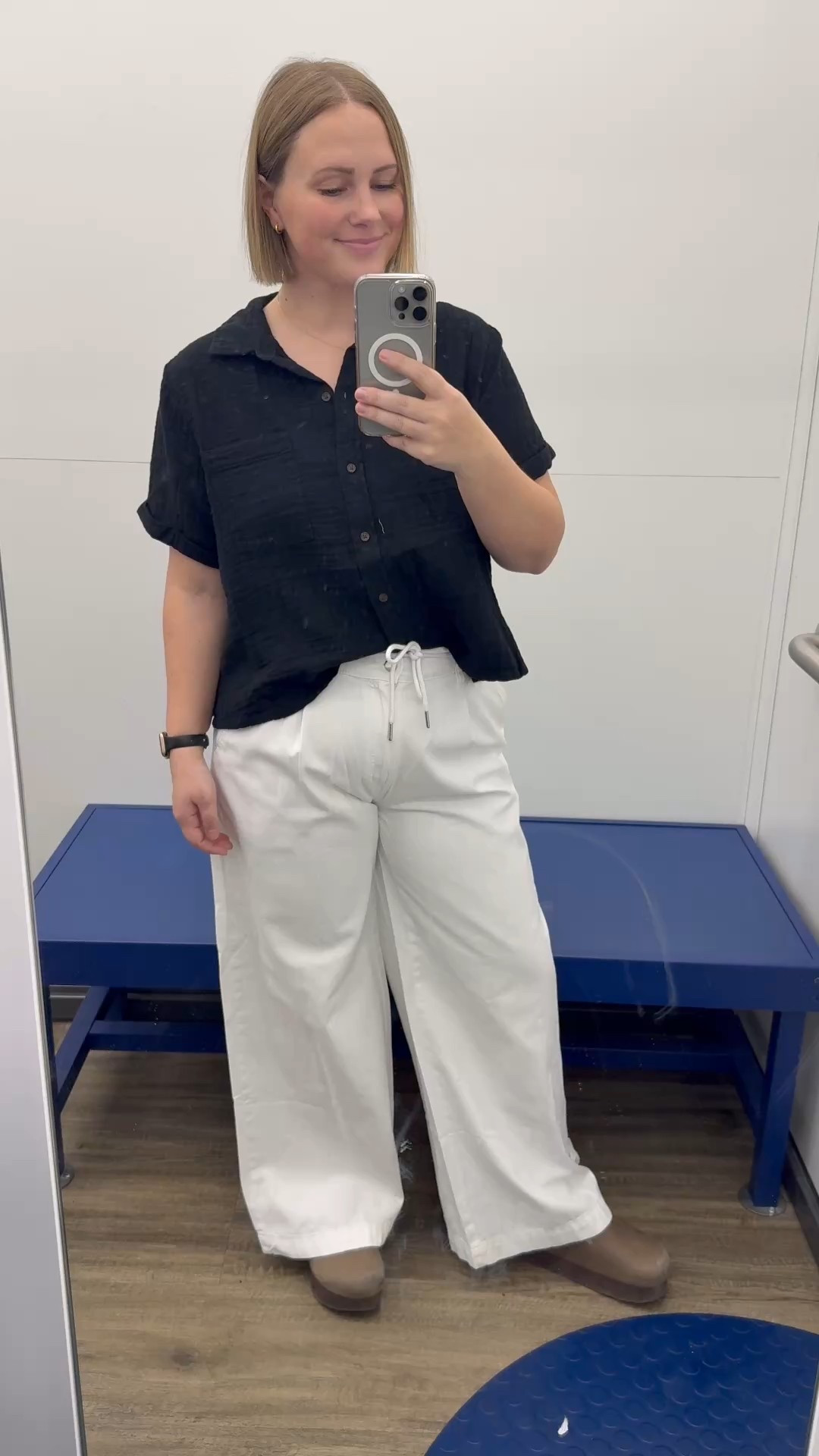 These darling high waisted pants are on sale right now for 60% off and under $20! I love that you can dress these up or down. They are perfect for spring. 


Affordable fashion, women’s fashion, spring fashion, mom ootd, easy fashion 

#LTKSaleAlert