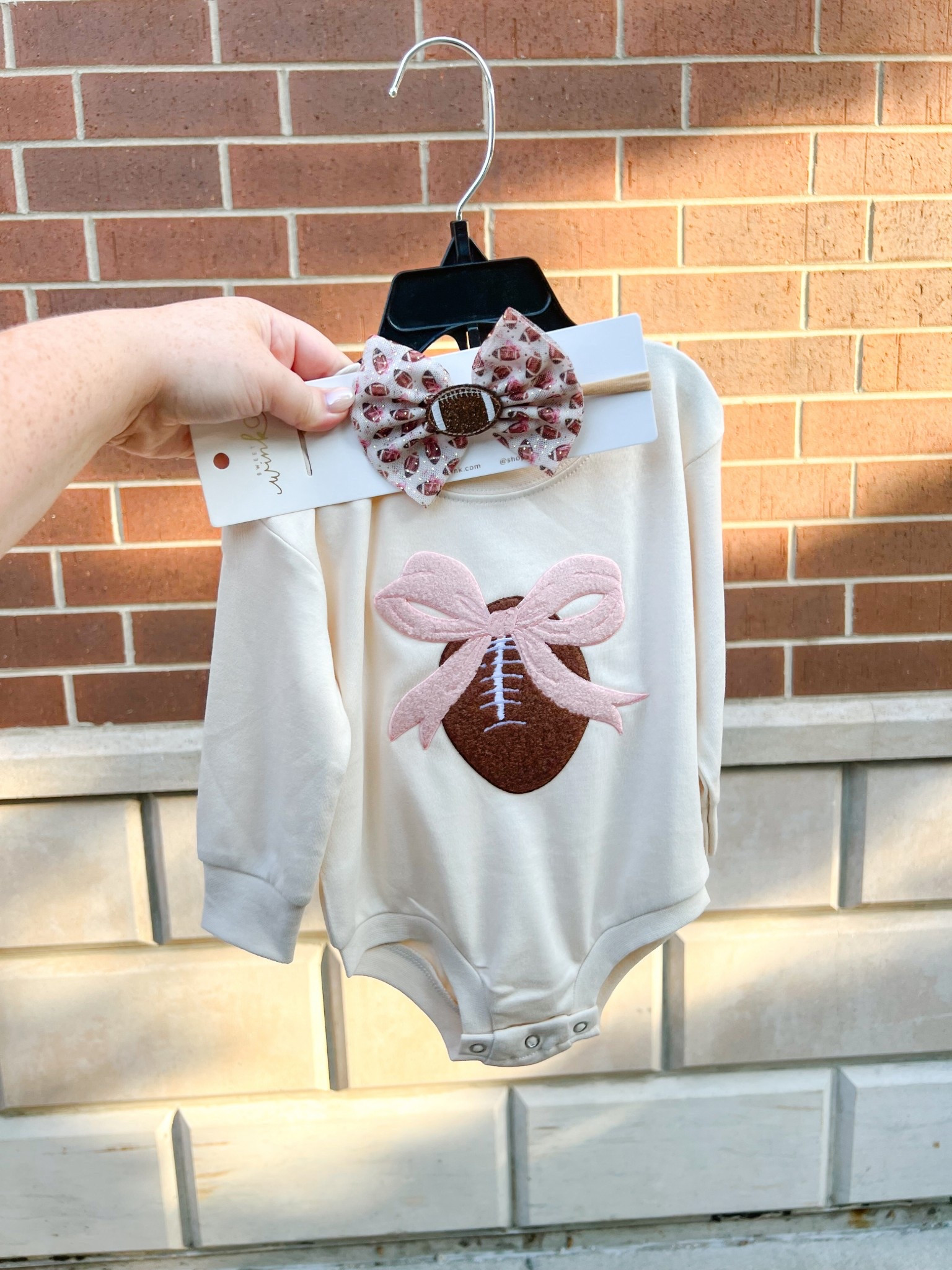 baby girl football outfit, football season, football outfit for baby, game day outfit, baby girl game day outfit 

#LTKFamily #LTKBaby #LTKKids
