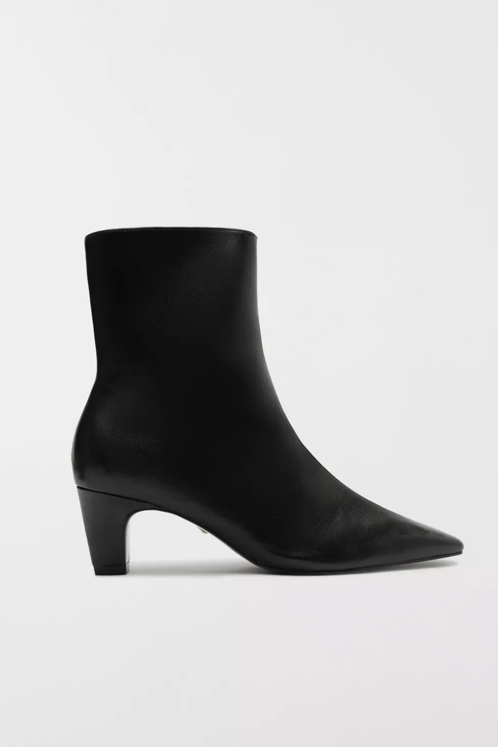 Schutz Dellia Ankle Boot | Urban Outfitters (US and RoW)