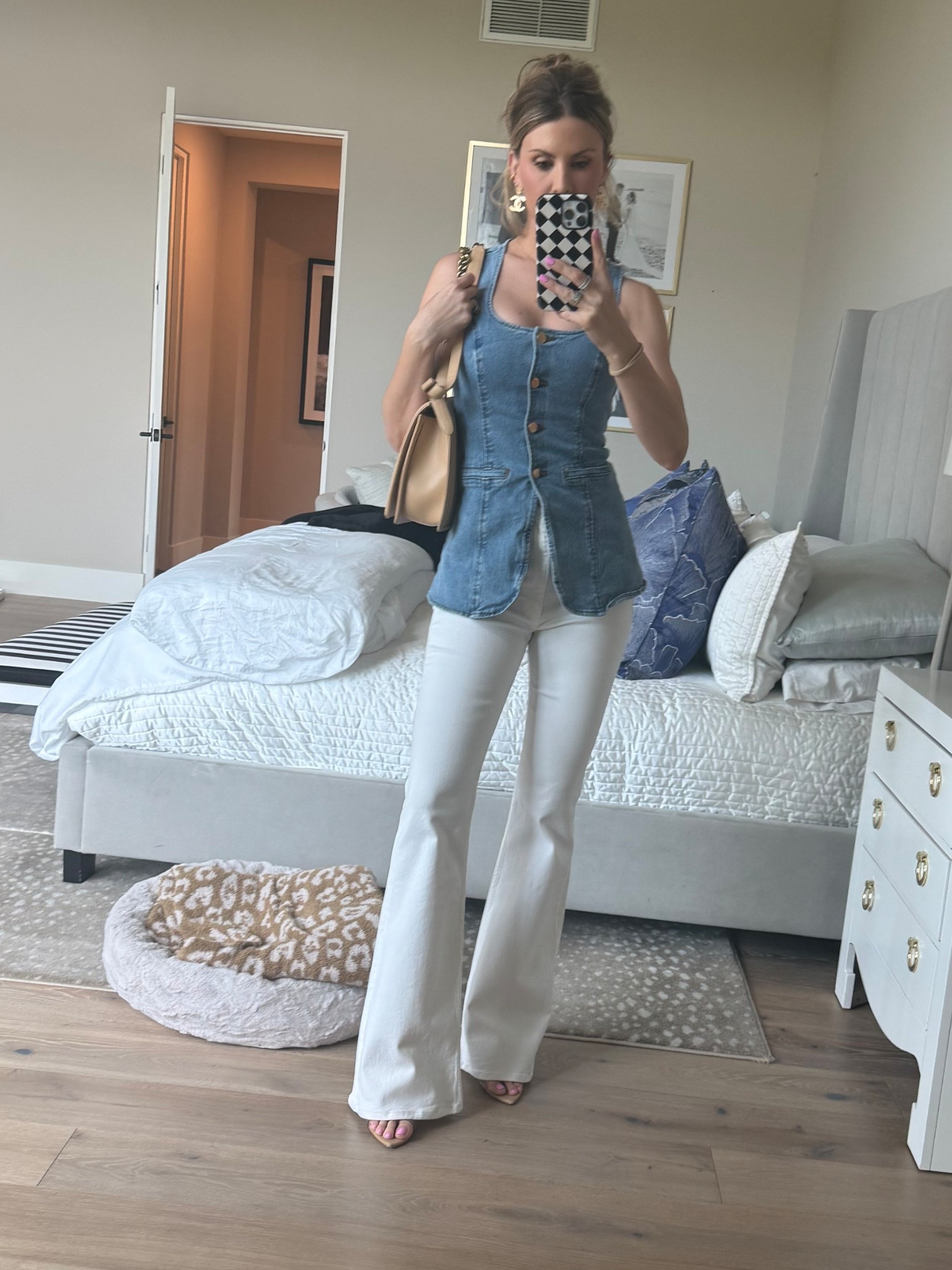 Date Night Lewk! These high waisted jeans are so comfy and I love that they are high! Mama approved! Jeans are on sale and this top would look flattering on anyone. 👯‍♀️ Linking  

#LTKOver40 #LTKShoeCrush