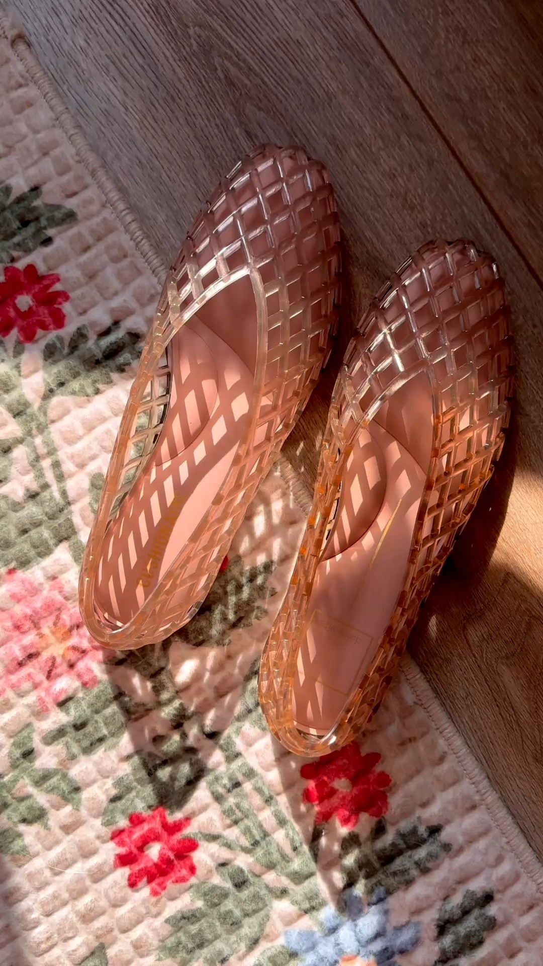 amazon jelly flats vs designer dolce vita jelly flats:

nearly identical! for the price difference & prime day sale, i’d go with the amazon jelly flats.

both flats run big. both have memory foam, super comfy  & both have a flattering shape.

amazon jelly material is a little less shiny, more lightweight and thinner than the designer pair.

designer jelly flats have a thicker jelly material that is shiny on the outside and inside of the shoe.

other than that that, there really is not much difference between the two.

#LTKootd #LTKSaleAlert #LTKSeasonal

#LTKootd #LTKSaleAlert #LTKSeasonal