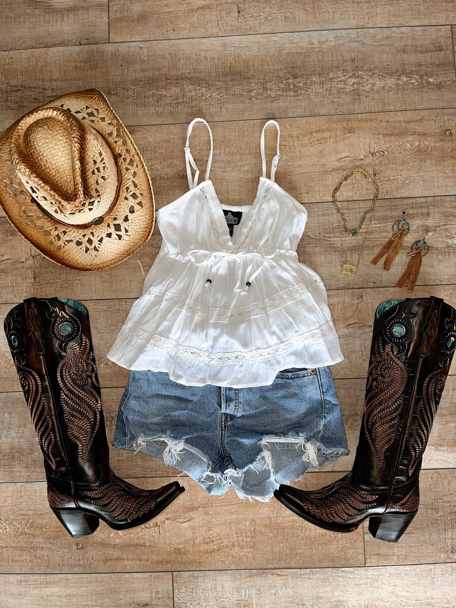 Simple summer outfit inspo! Love the chocolate brown boots! earrings and turquoise necklace from Highway Hippie code LORI10

#LTKootd #LTKSeasonal
