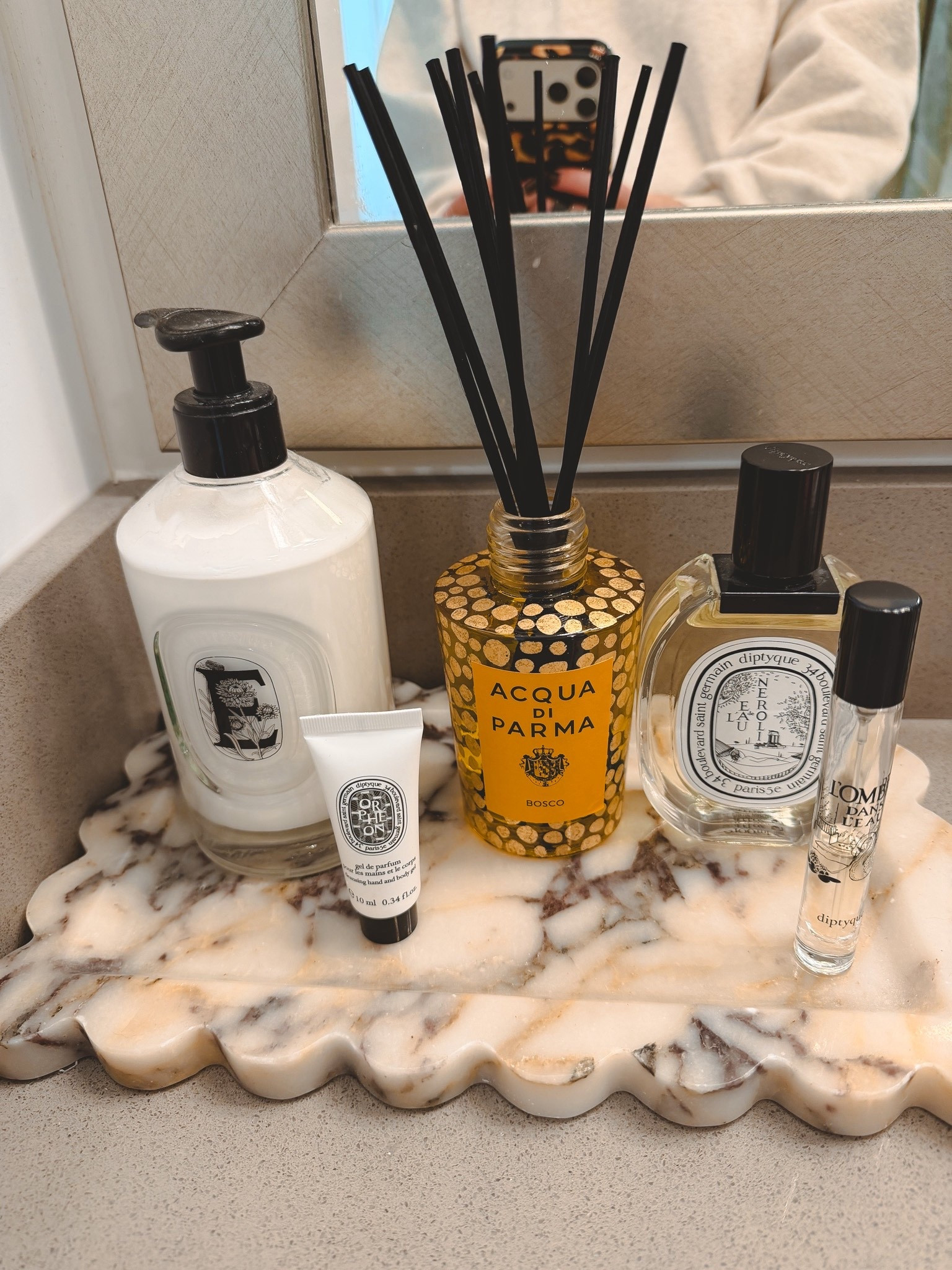 This acqua Di Parma diffuser is soooooooo good!!!




#LTKHome #LTKSeasonal #LTKValentine