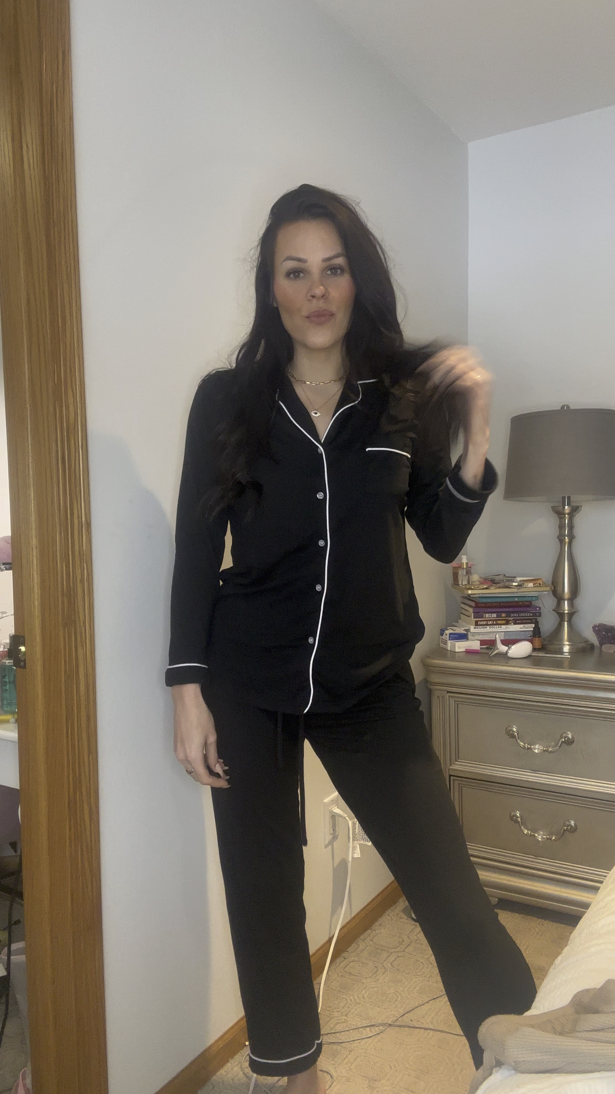 Ekouaer Pajamas Women's Long Sleeve Sleepwear Soft Button Down Loungewear Pjs Lounge Set Nightwear XS-XXL

#LTKstyletip #LTKhome #LTKSeasonal