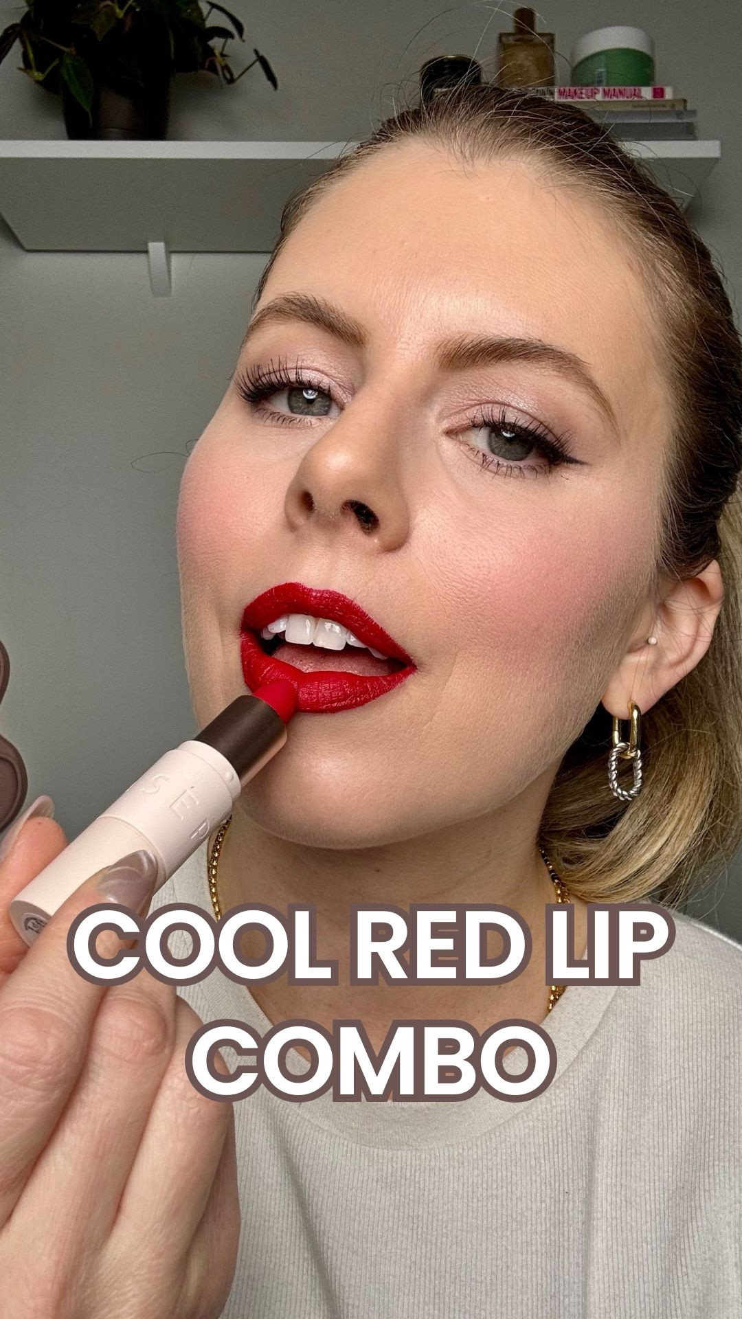 All red lipsticks pop, but something about this lip combo has that extra 'it' factor

If you have a cool undertone, let me know what other shades/products you need recommendations for!

Everything I am using here is linked here! 

 

#LTKBeauty