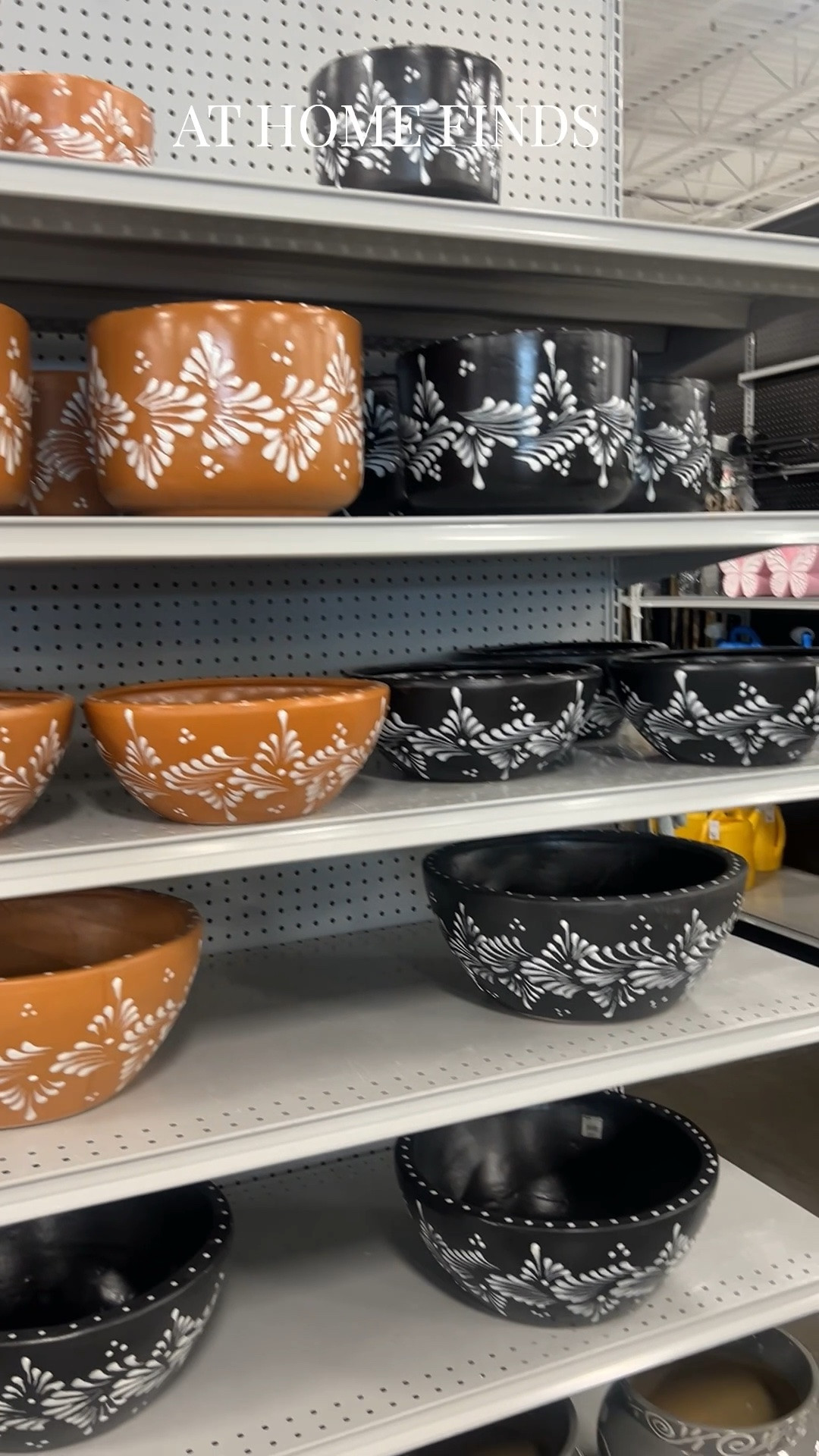 Hermosa colección  de Talavera que encontré en #athome #talavera

#LTKSeasonal #LTKHome #LTKootd