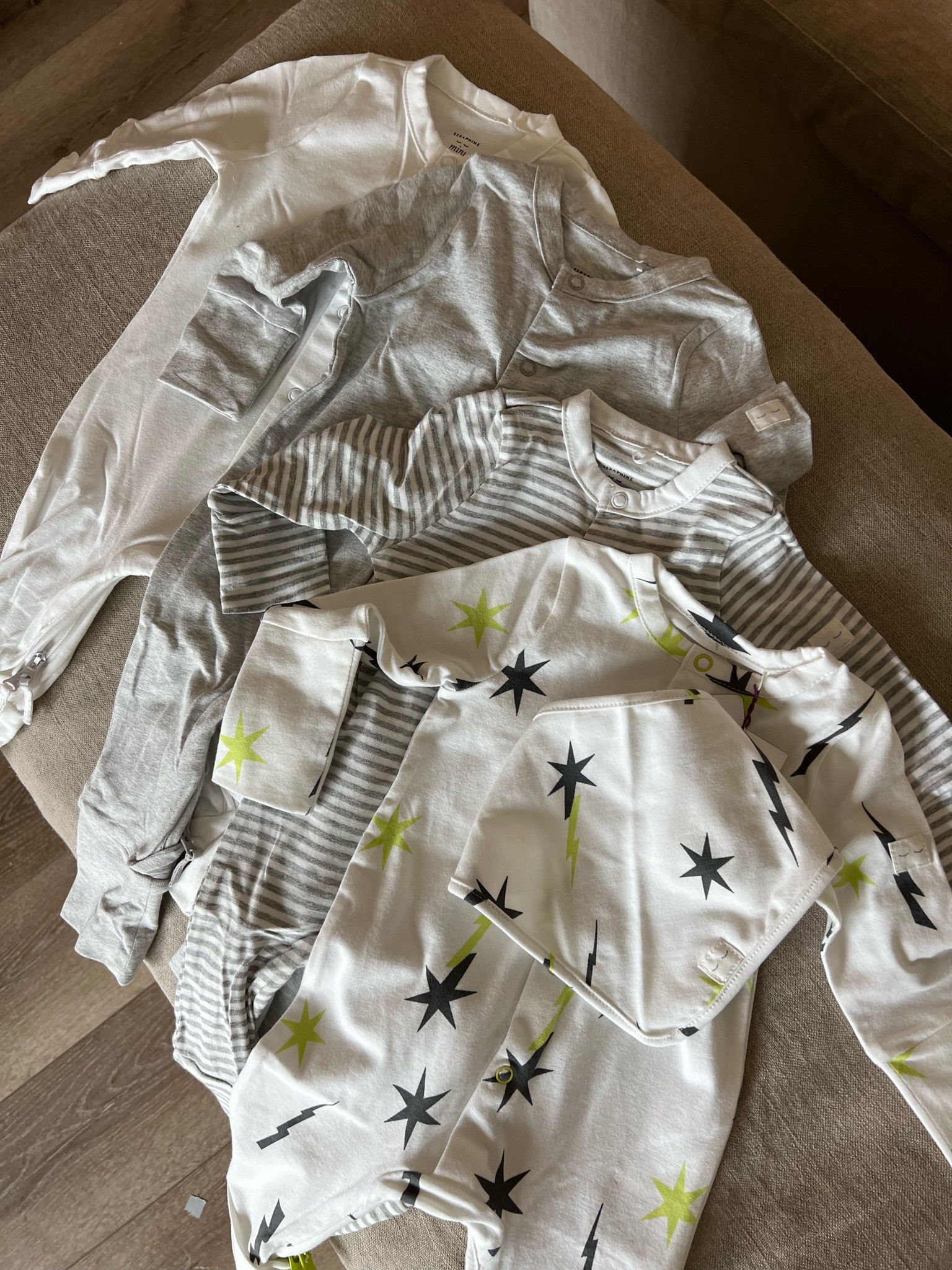 Baby boy’s first Pr gifting… these are adorable! Love the zip at the bottom 

#LTKbump #LTKfamily #LTKbaby