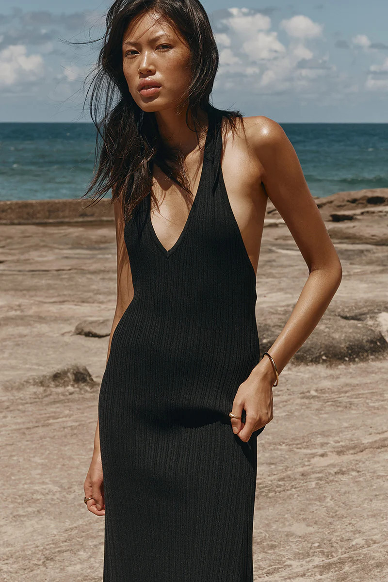 SIENNA BLACK PLUNGE HALTER MIDI | DISSH