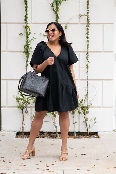 Loving this fun short sleeve dress from target. Perfect for summer!!

Target fashion. Mini dress. Summer style.  Target accessories. Black dress.

#LTKStyleTip #LTKFindsUnder50