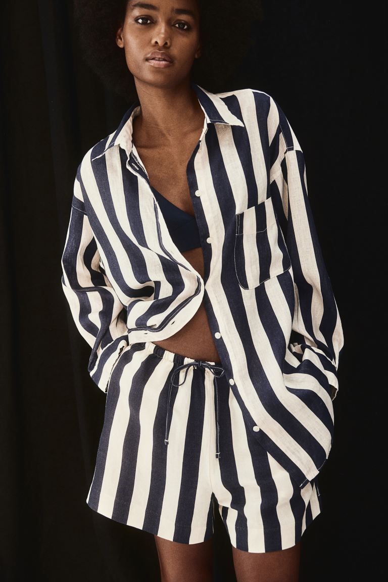 Oversized Linen Shirt - Long sleeve - Regular length - Navy blue/striped - Ladies | H&M US | H&M (US + CA)