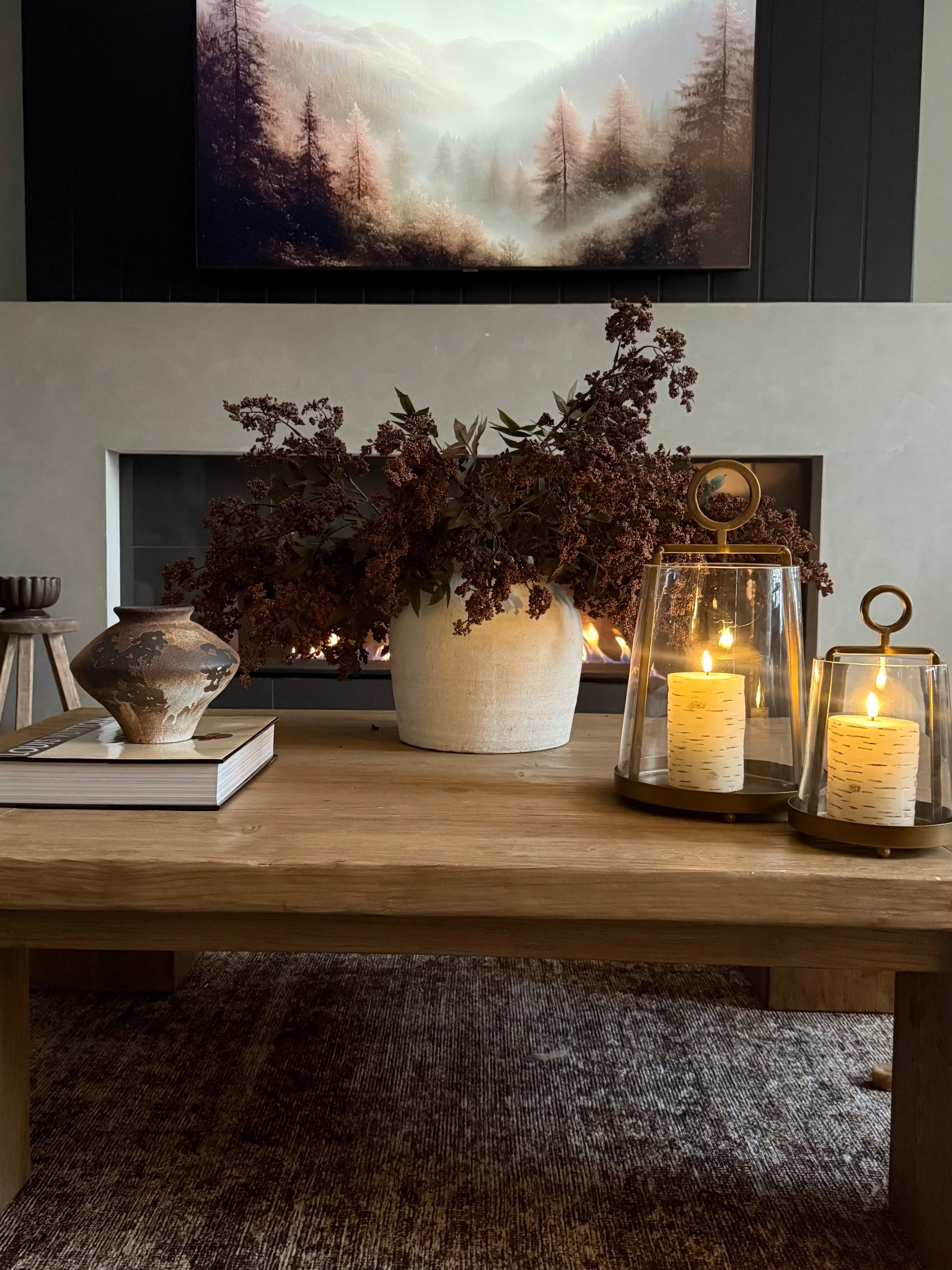 Winter coffee table …moody, organic and cozy🤎