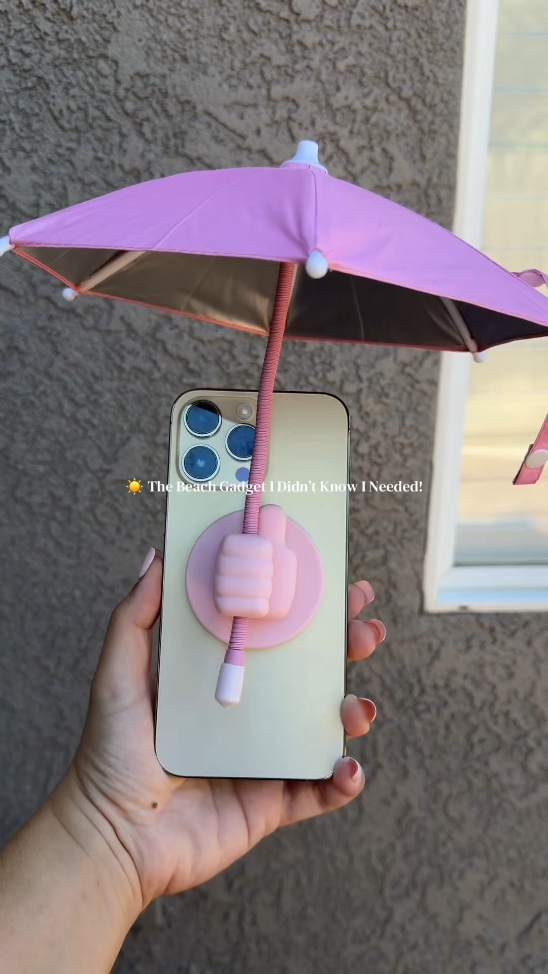 This magnetic phone umbrella keeps your screen shaded while you relax by the pool, beach, or on vacation. 📱🏖️

#PhoneUmbrella #BeachGadgets #SummerMustHaves #TravelEssentials

#LTKmomlife