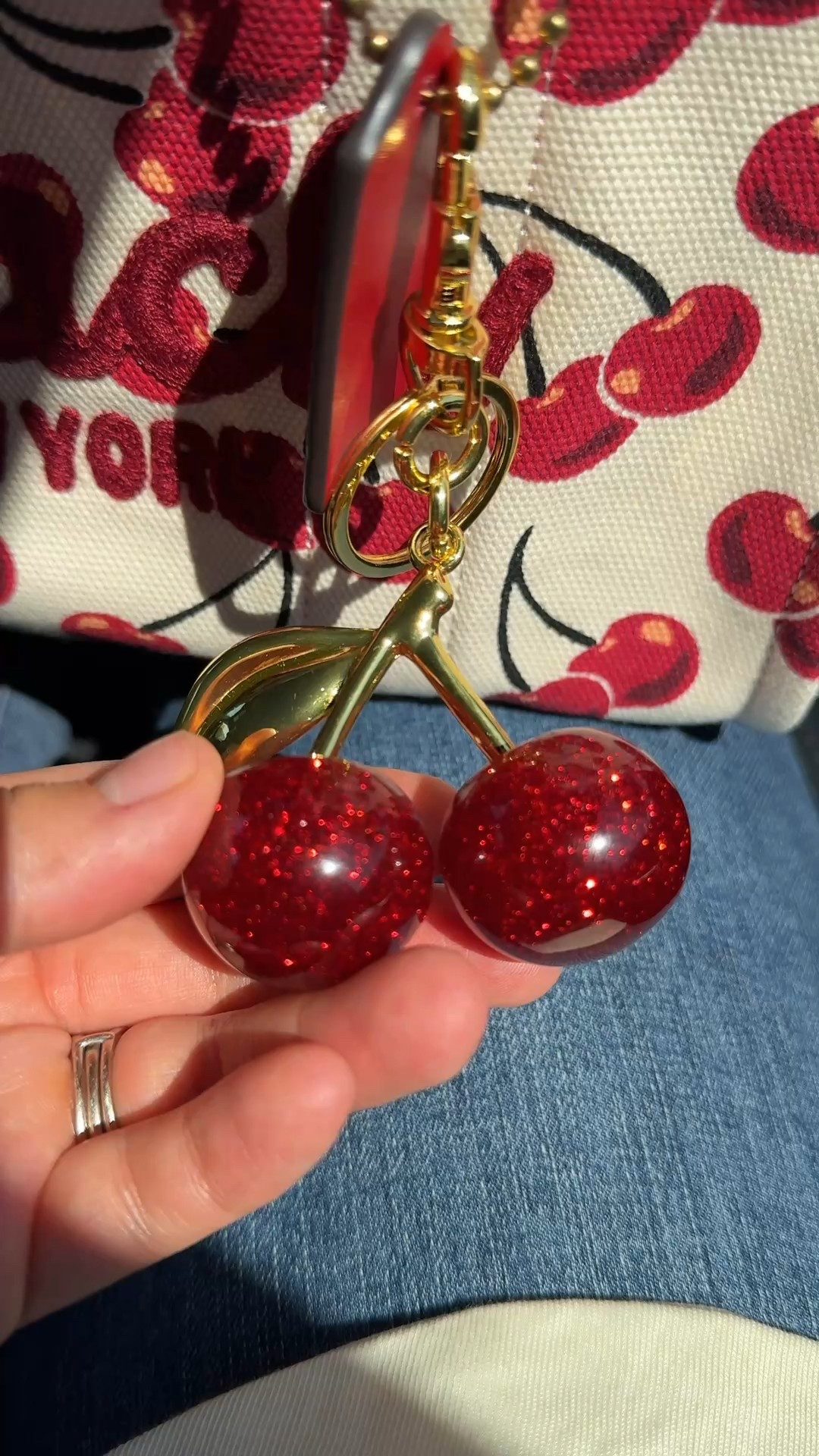 This is your sign to get a cherry charm for your purse! It’s so cute & trendy. Under $10 🍒😍


#LTKU #LTKItBag #LTKStyleTip