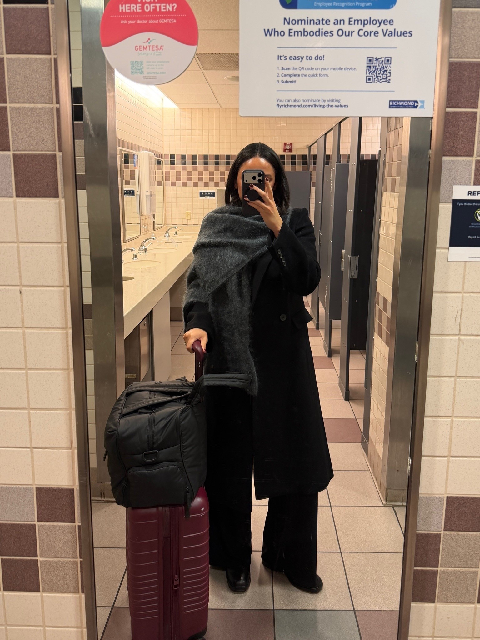 Winter travel outfit ✈️ Wearing size M wool coat, size M wide leg pants. The best carry on suitcase and my favorite travel duffel for flying! It holds so much, fits under the seat in front of you and counts as a personal item 


Winter outfit 
Winter fashion
Airport outfit 
Travel essentials
Carry on suitcase 

#LTKSeasonal #LTKFindsUnder100 #LTKTravel