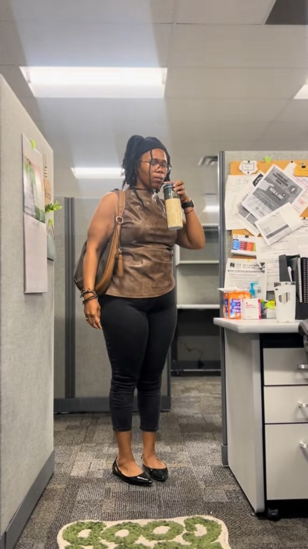 BROWNS are perfect for office wear! It’s neutral and professional 🤎🤎🫶🏽

#LTKFindsUnder50 #LTKMidsize #LTKWorkwear