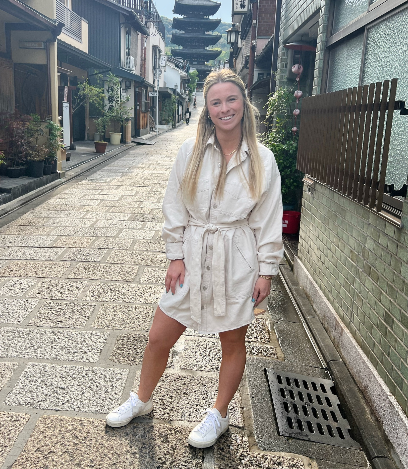 This dress is the perfect staple dress that can work for summer or fall! Lightweight but thick enough denim material to stay warmer in the cooler months! So comfy and timeless #hudson #dress #chic #comfy 

#LTKSeasonal #LTKstyletip #LTKworkwear