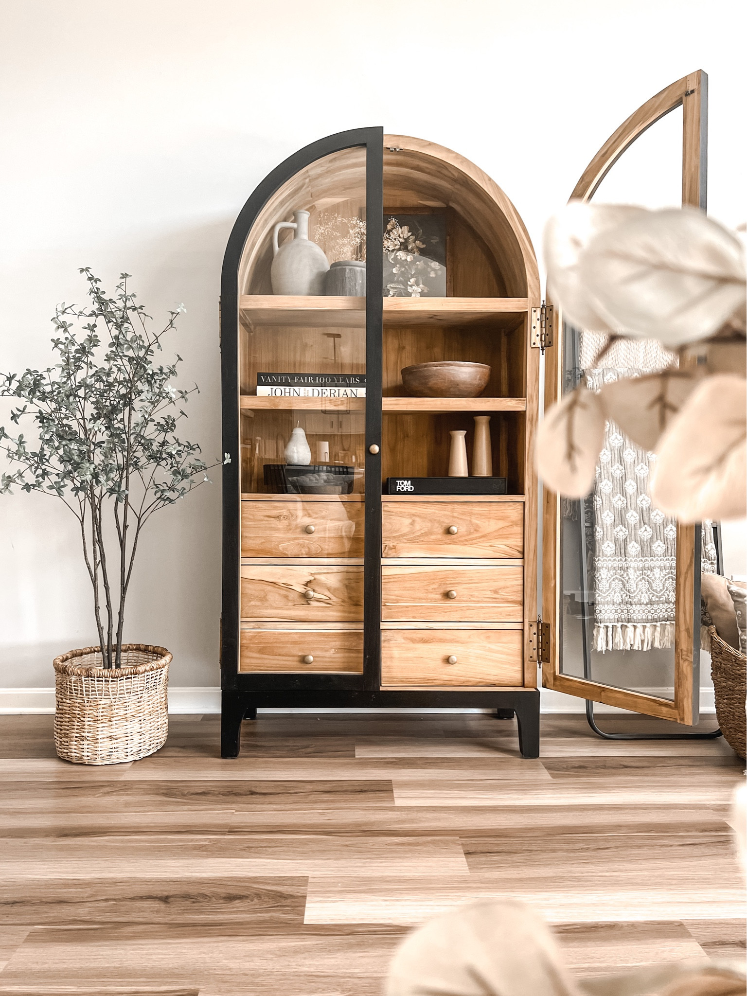 Forever the bombshell in the room✨

Bixby Hutch | Hutch Decor | Hutch Cabinet | Lindye Galloway | Shelf Decor | Shelf Styling | Target Finds | Floral Art | Vases | Kirkland’s Finds | Walmart Finds | Design Books | Coffee Table Books | Amazon Finds | Candle Holders | Decorative Items | Decorative Bowl | Faux Plant | Faux Tree | Woven Basket

#LTKstyletip #LTKhome