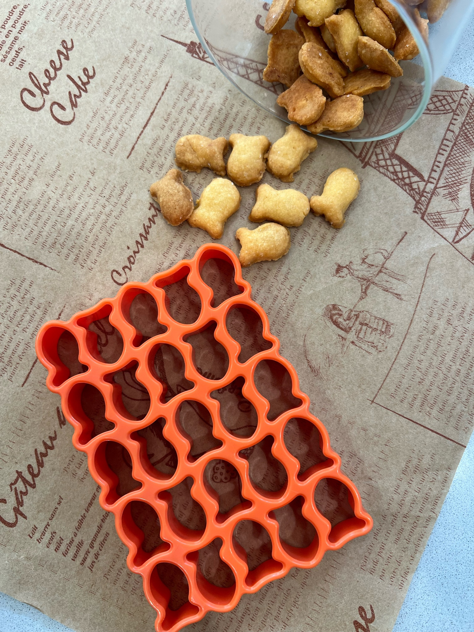 Mold for tasty homemade goldfish!!!!

#LTKBaby #LTKHome #LTKFamily