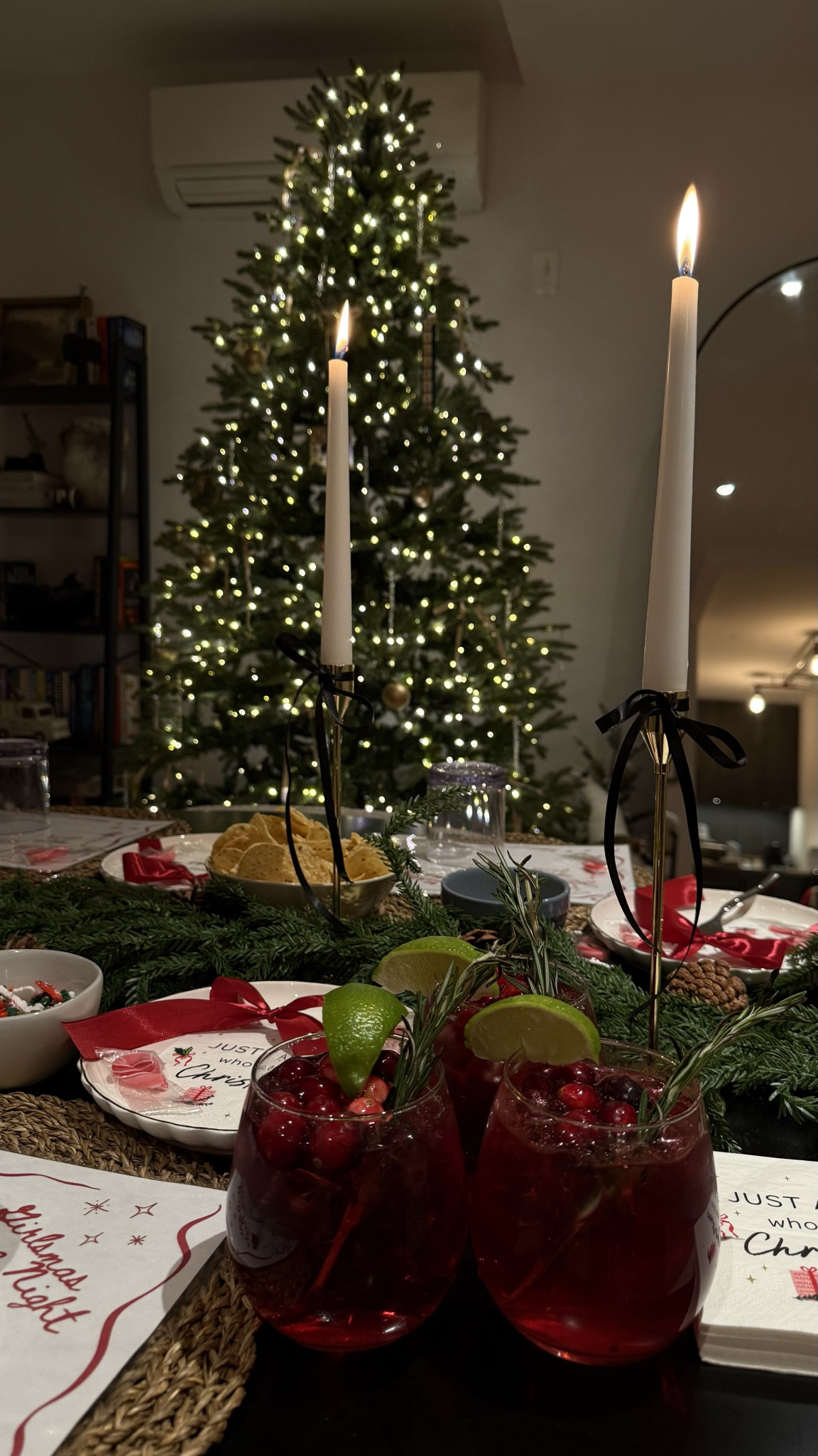 Holiday hosting, but make it cozy 🍒🕯️
Cranberry cocktails, taper candles, and a simple tablescape I’ll be recreating all season. Everything linked on LTK.

#LTKvlog #LTKHoliday #LTKdayinmylife