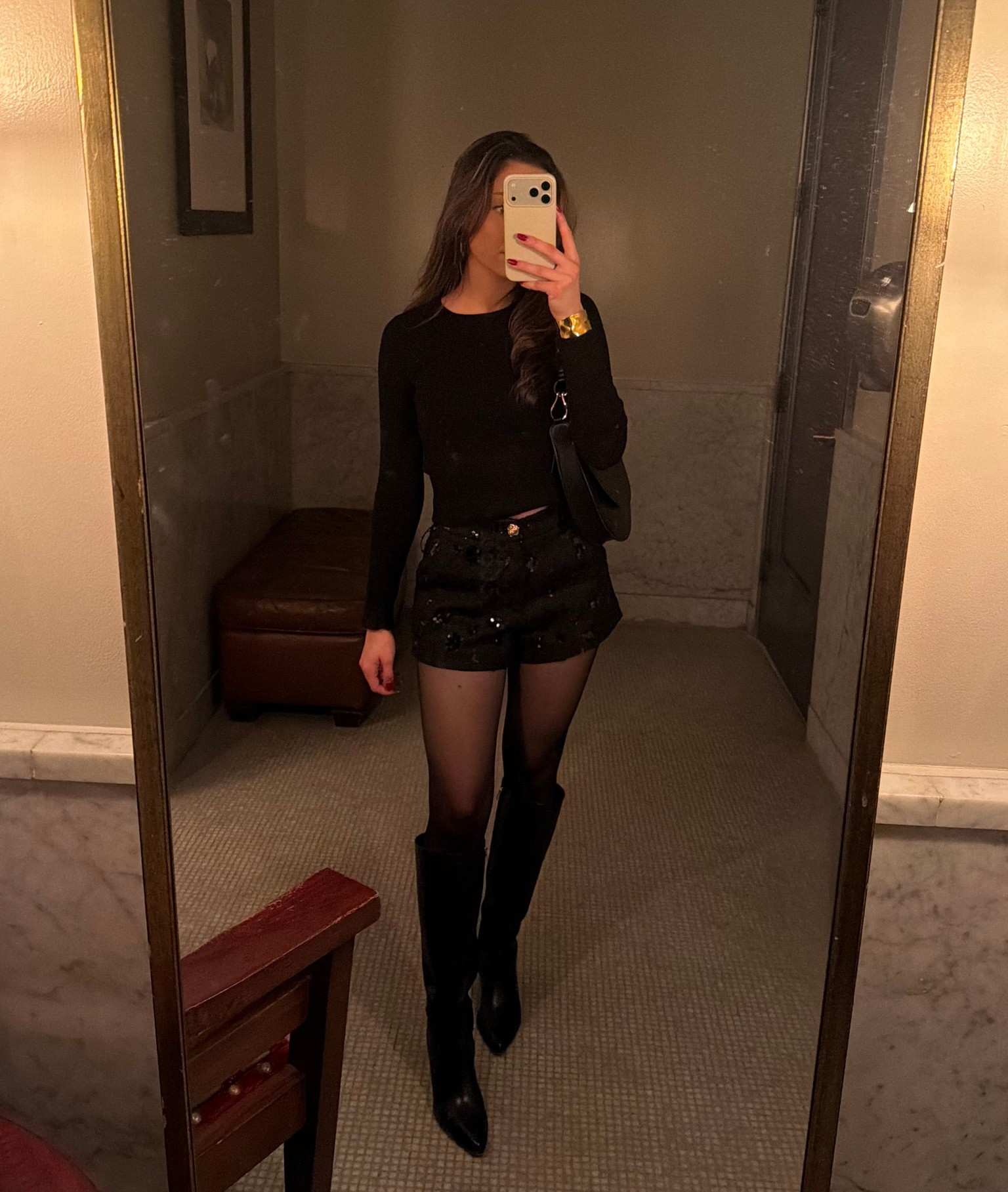 Night out fit 🖤

#LTKSeasonal #LTKHoliday #LTKgrwm