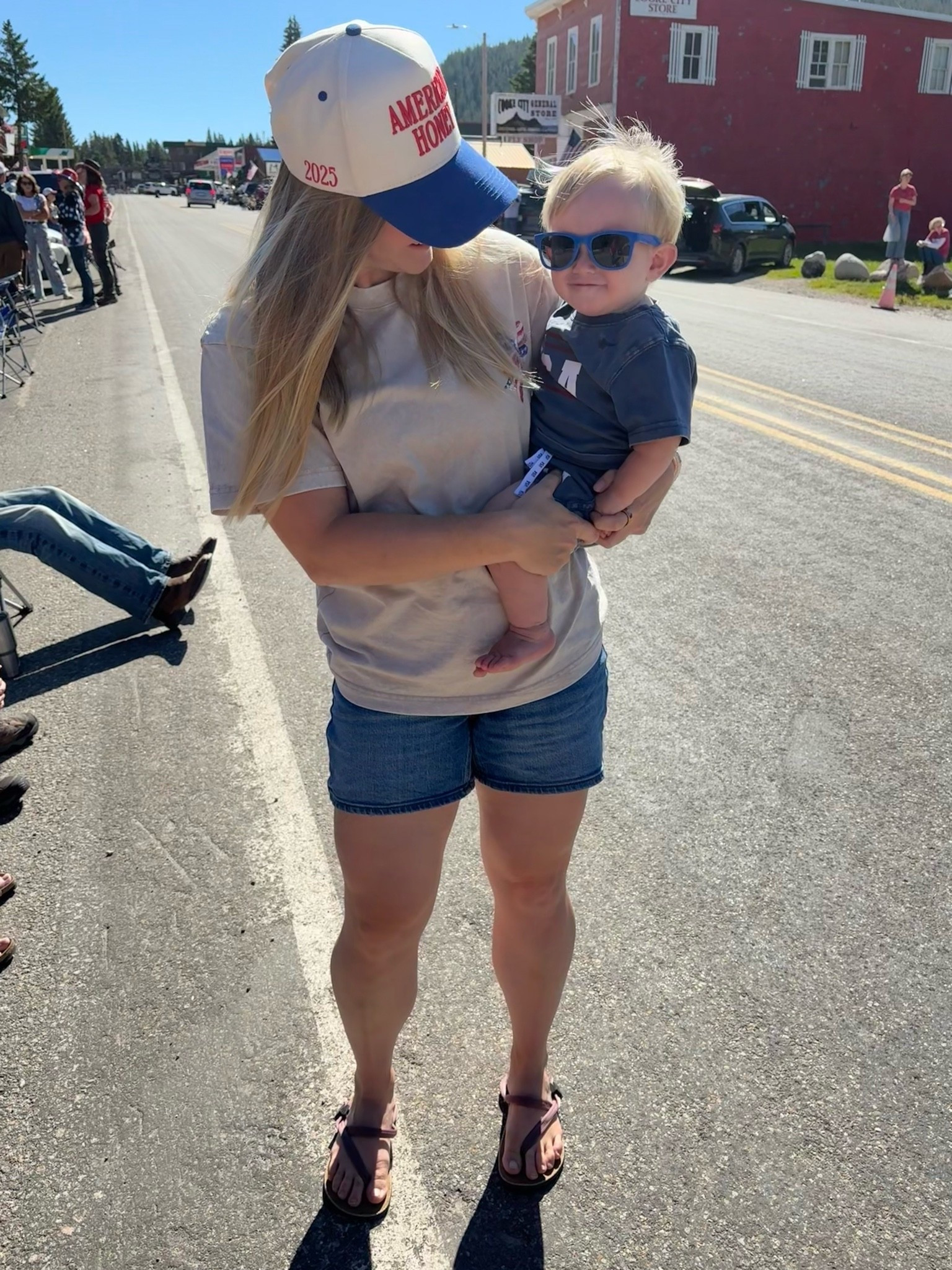 The best mid length denim shorts. Stretchy and perfect for mommin.

#LTKootd #LTKmomlife #LTKSeasonal