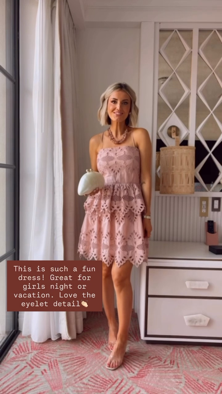 Love this pink eyelet dress! It’s so cute and perfect for vacation or a girls night out! Wearing size S!

Loverly Grey, H&M, spring dress, resort wear, eyelet dress, girls night out, vacation looks 

#LTKSeasonal